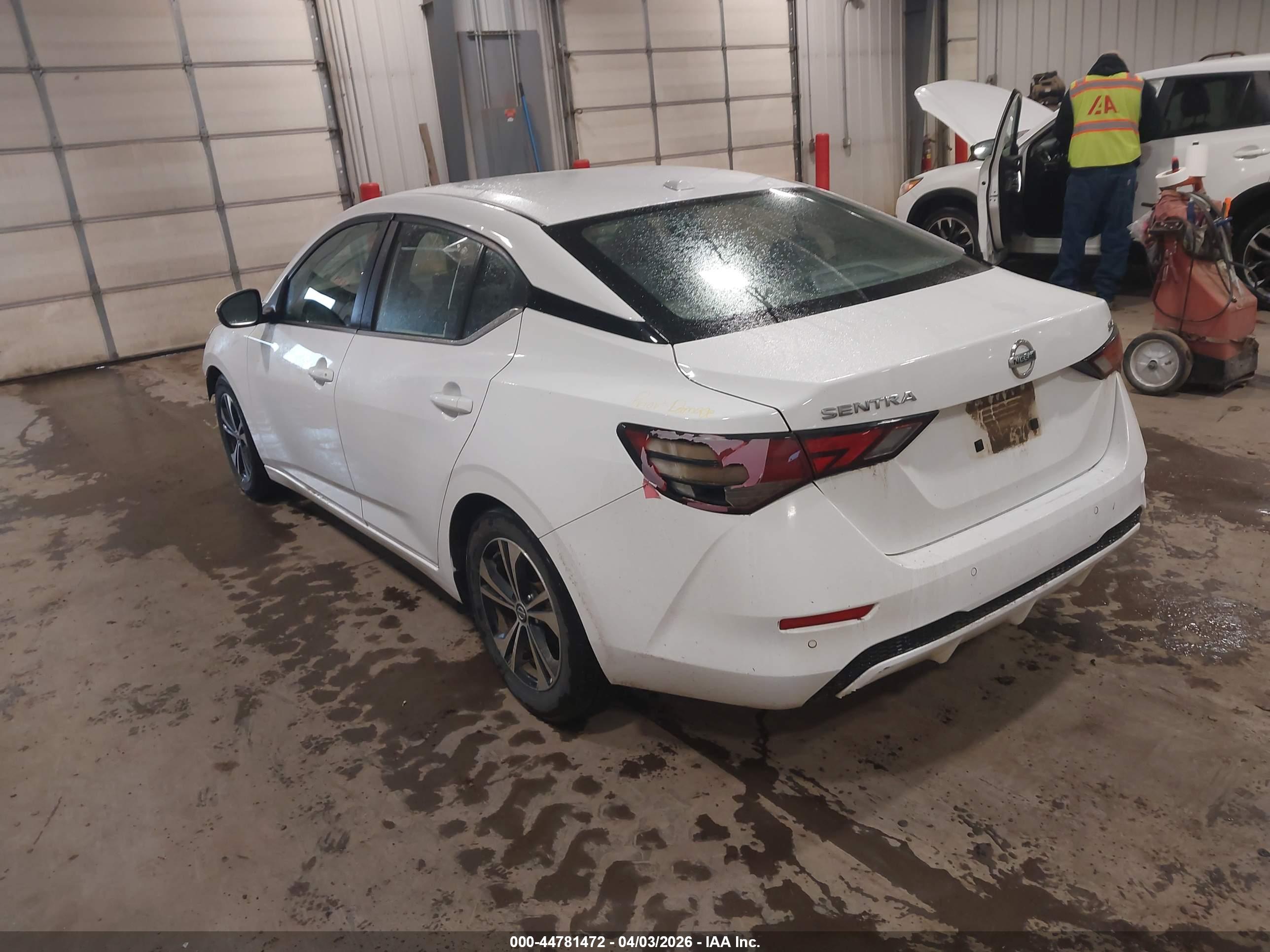 NISSAN SENTRA image 3