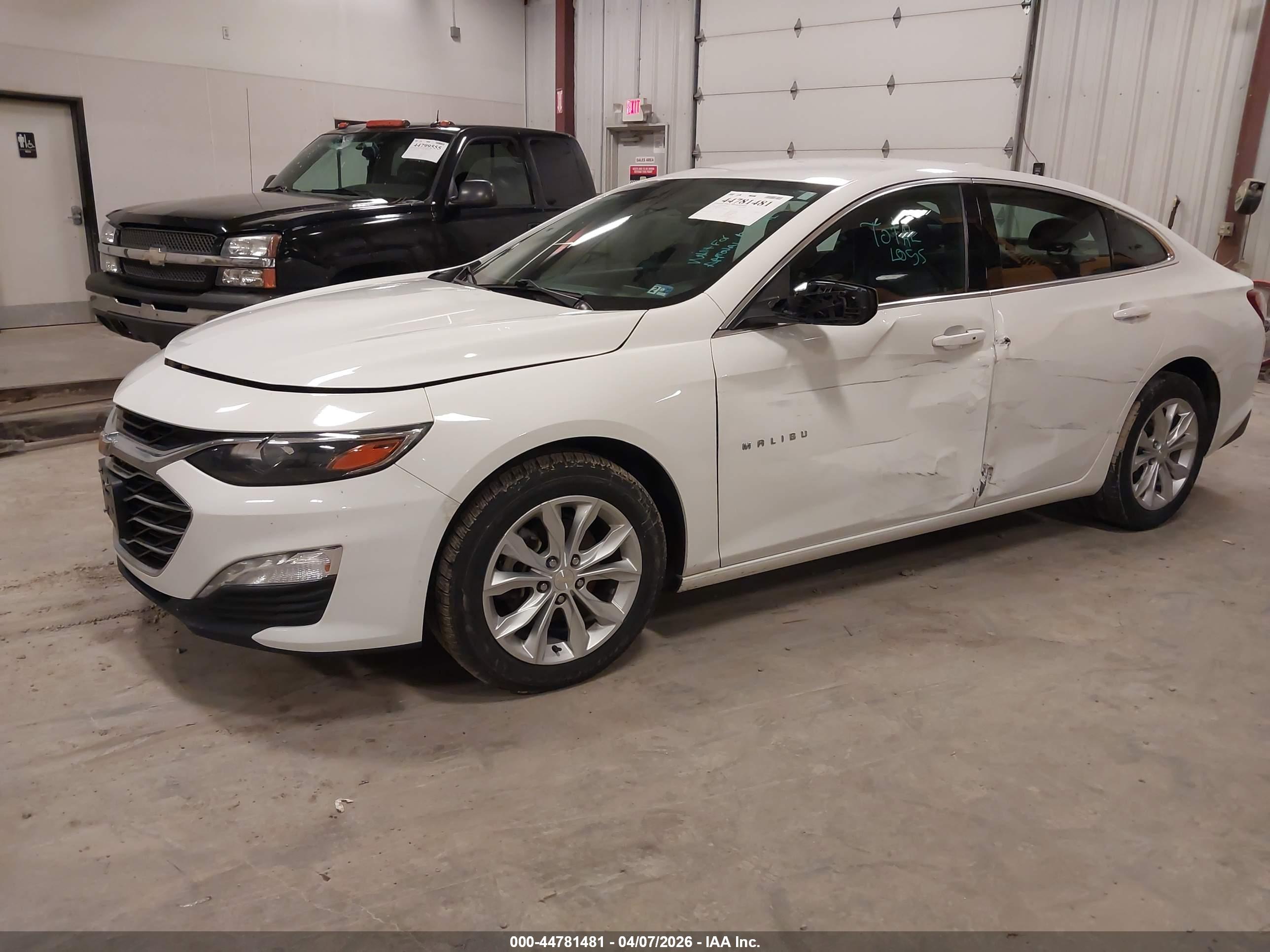 CHEVROLET MALIBU image 2