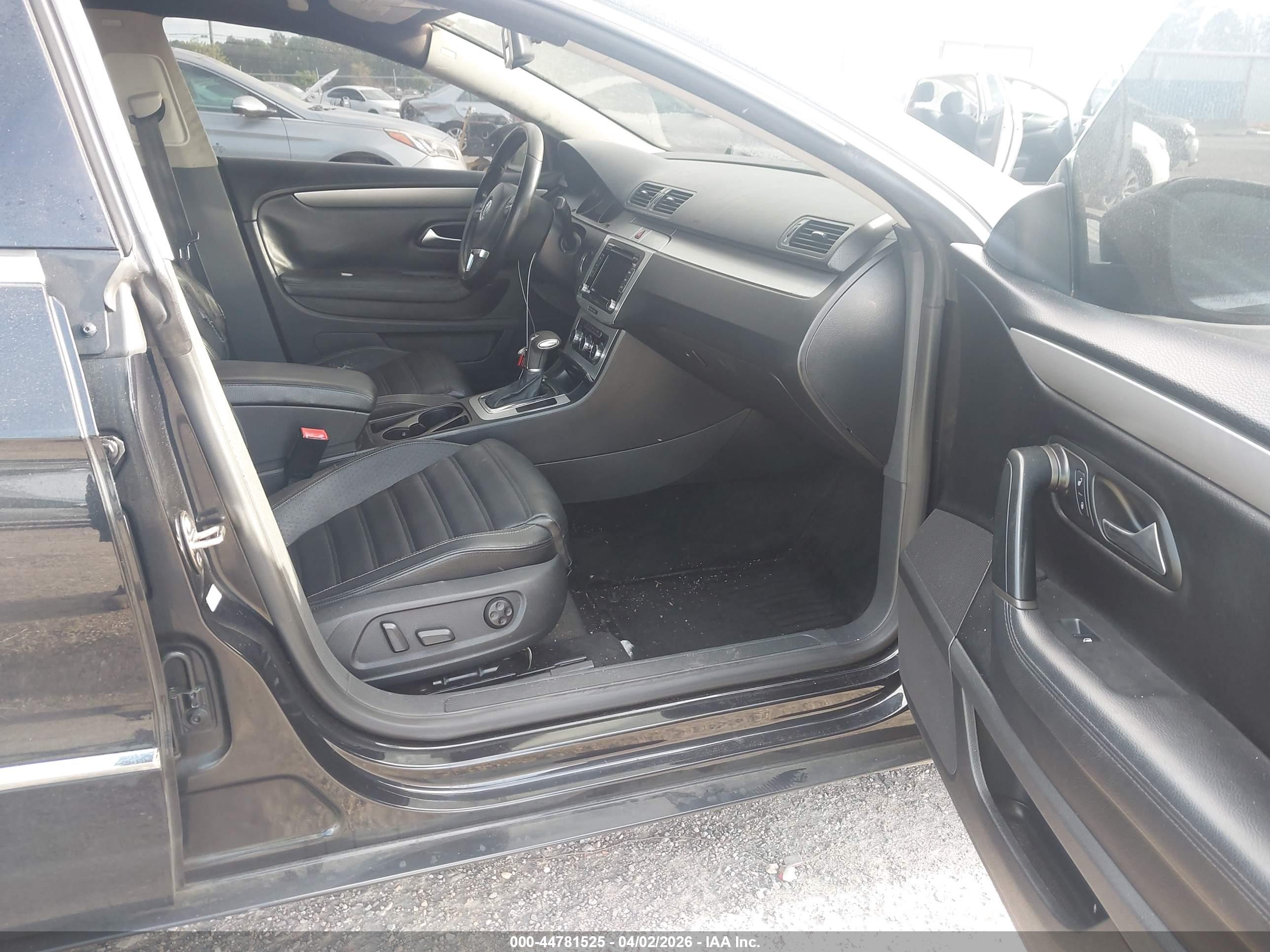 VOLKSWAGEN CC image 5
