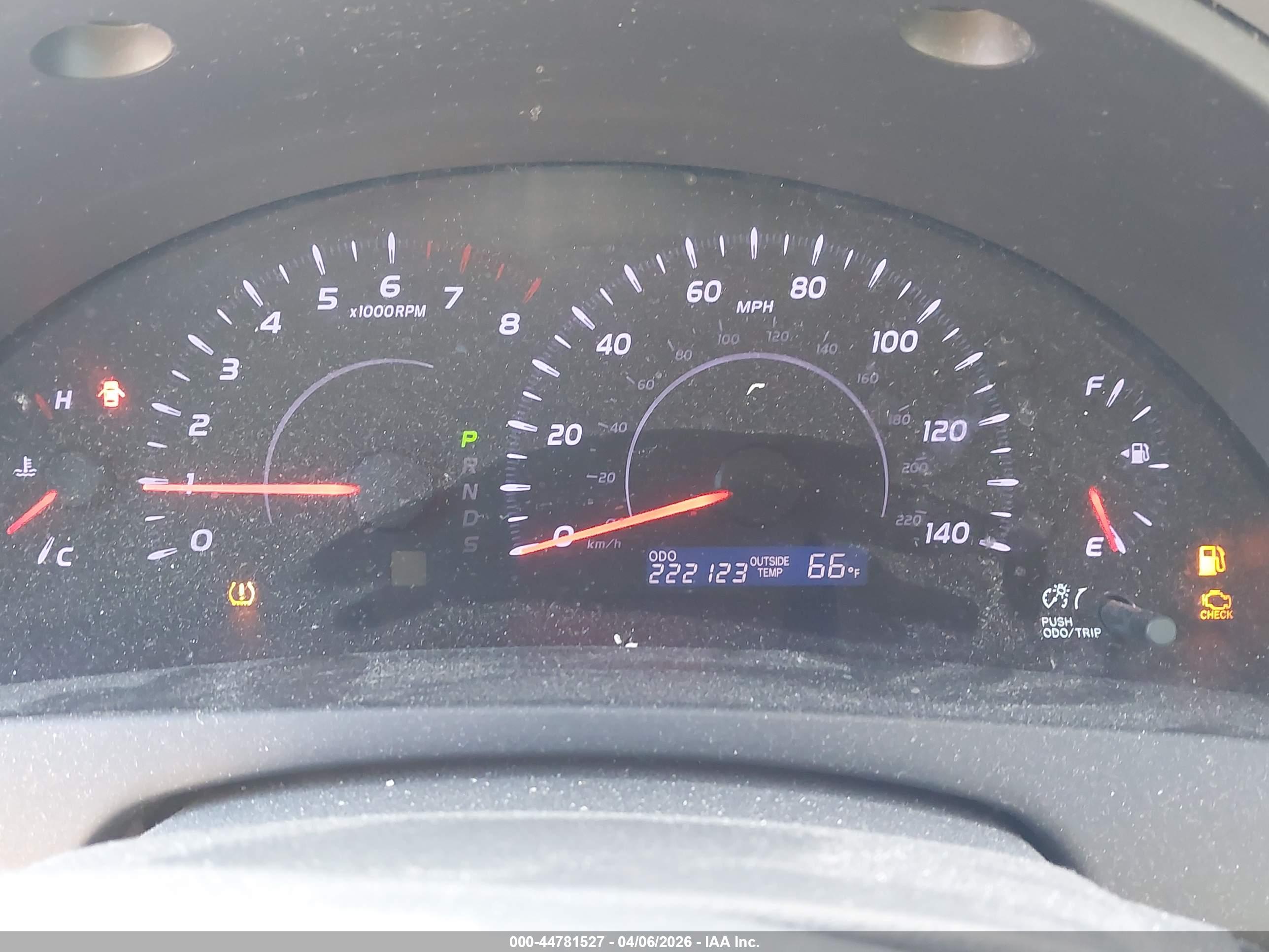 TOYOTA CAMRY image 7
