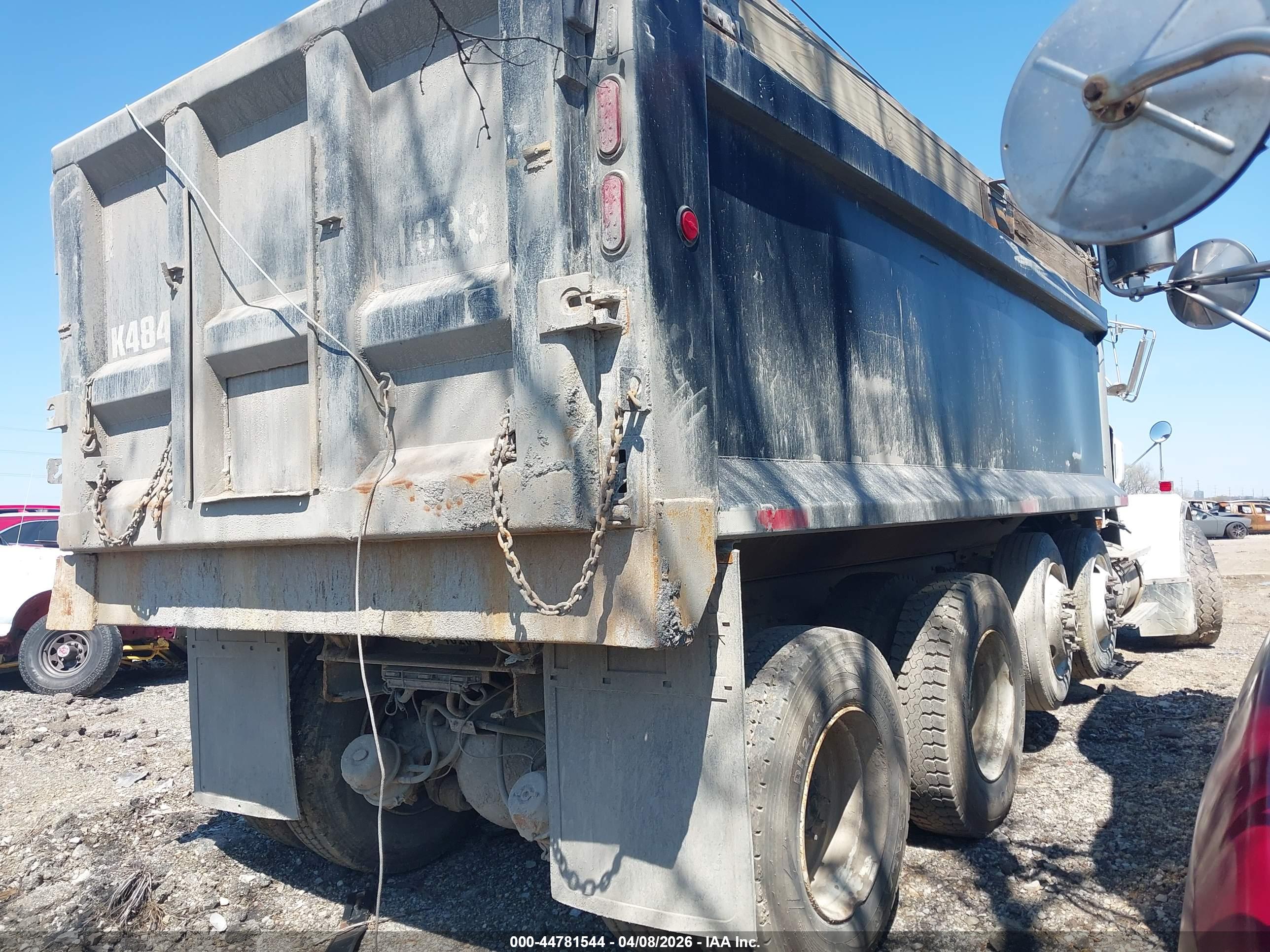 KENWORTH CONSTRUCTION image 4