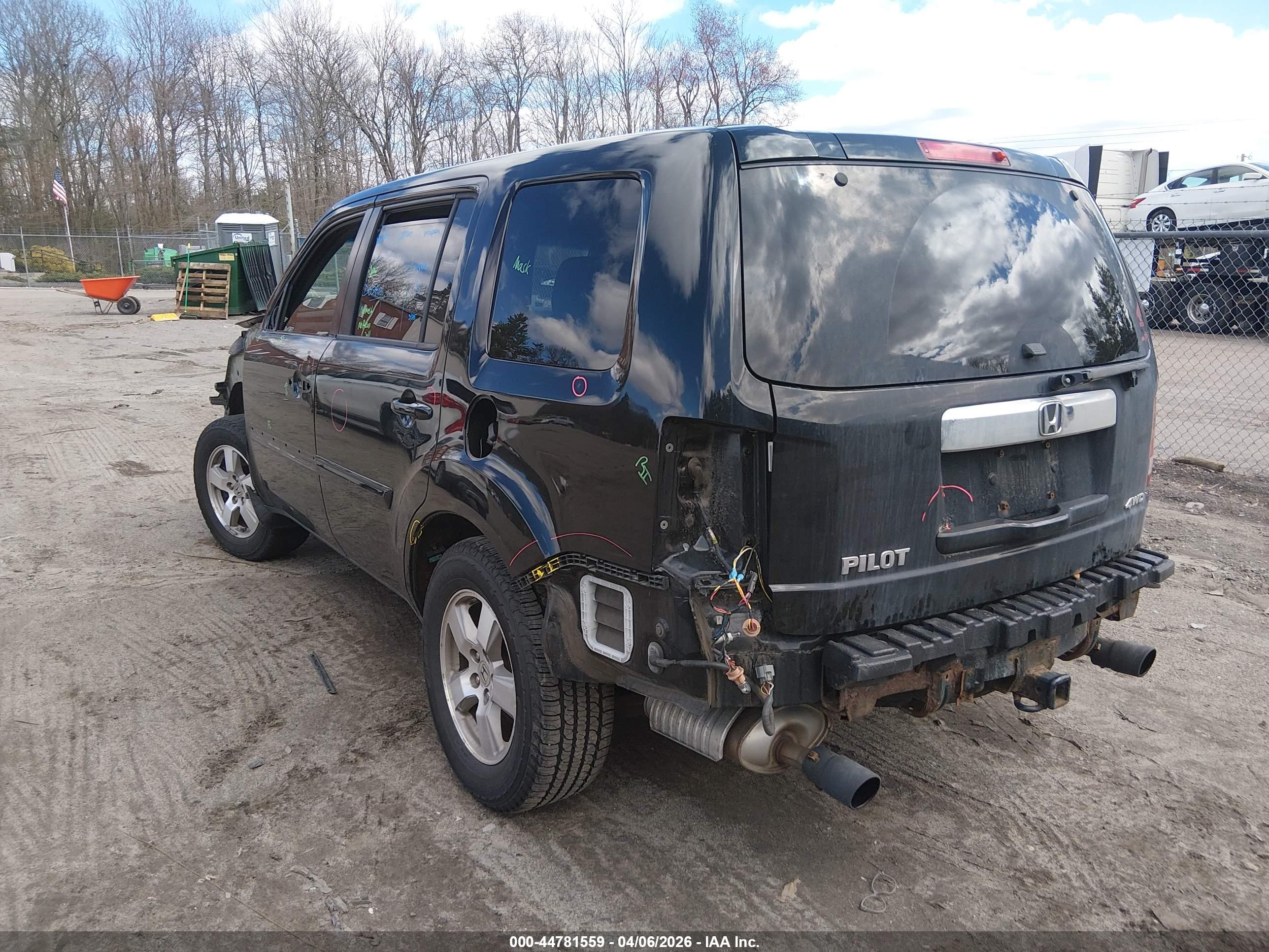 HONDA PILOT image 3