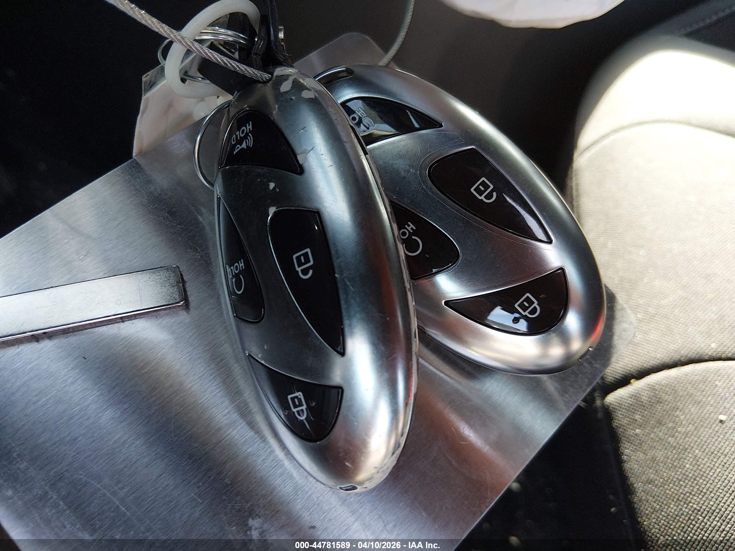 HYUNDAI ELANTRA image 11