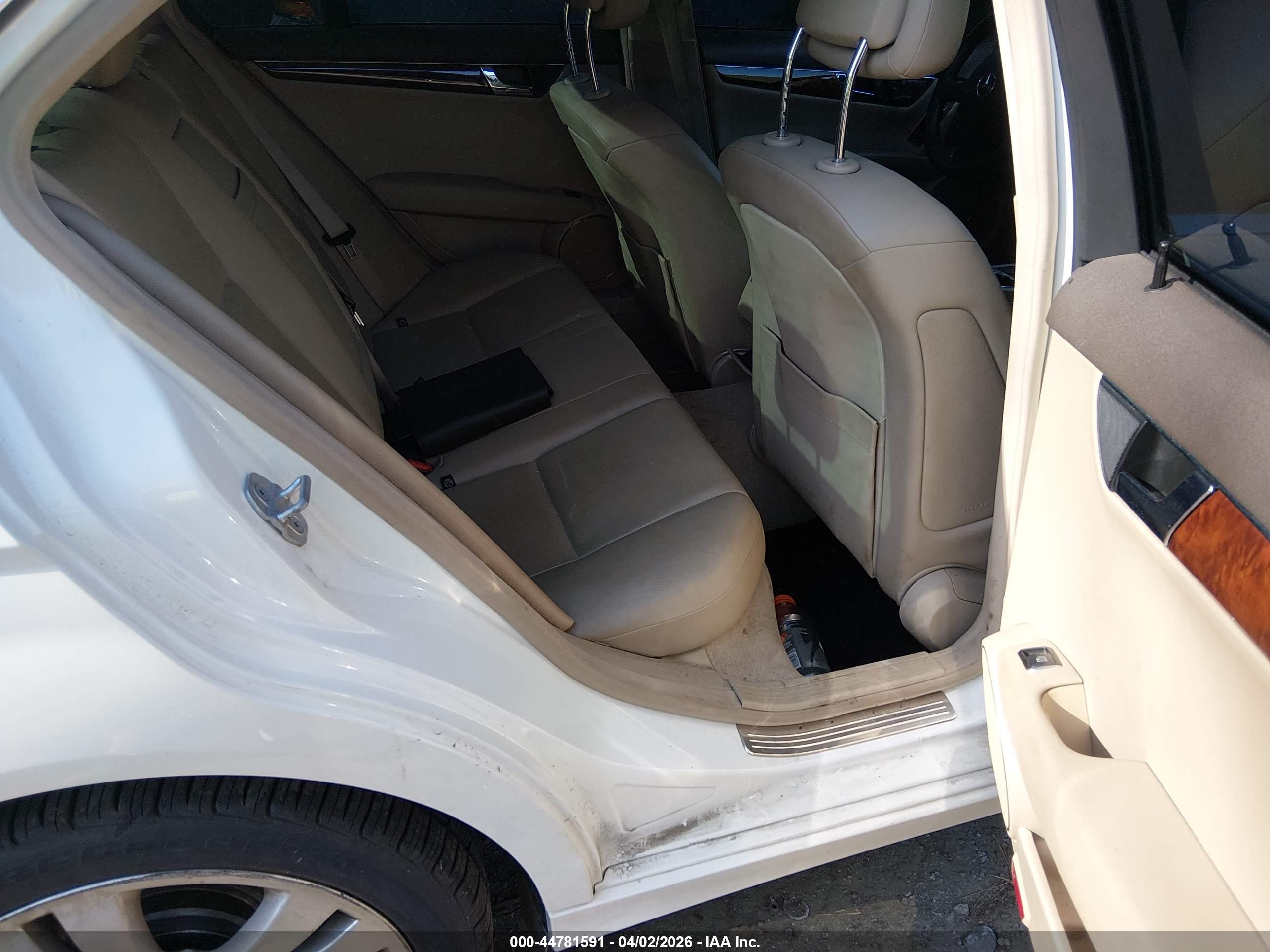 MERCEDES-BENZ C image 8