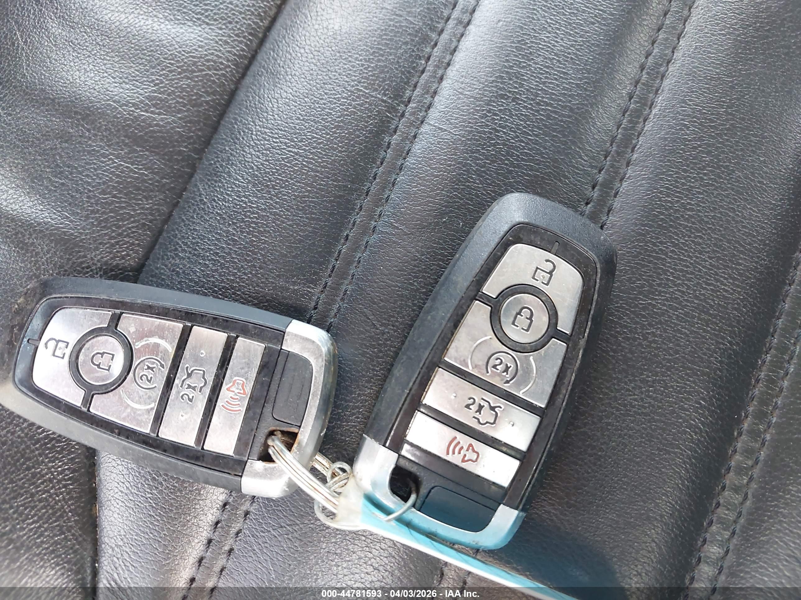 FORD FUSION image 11