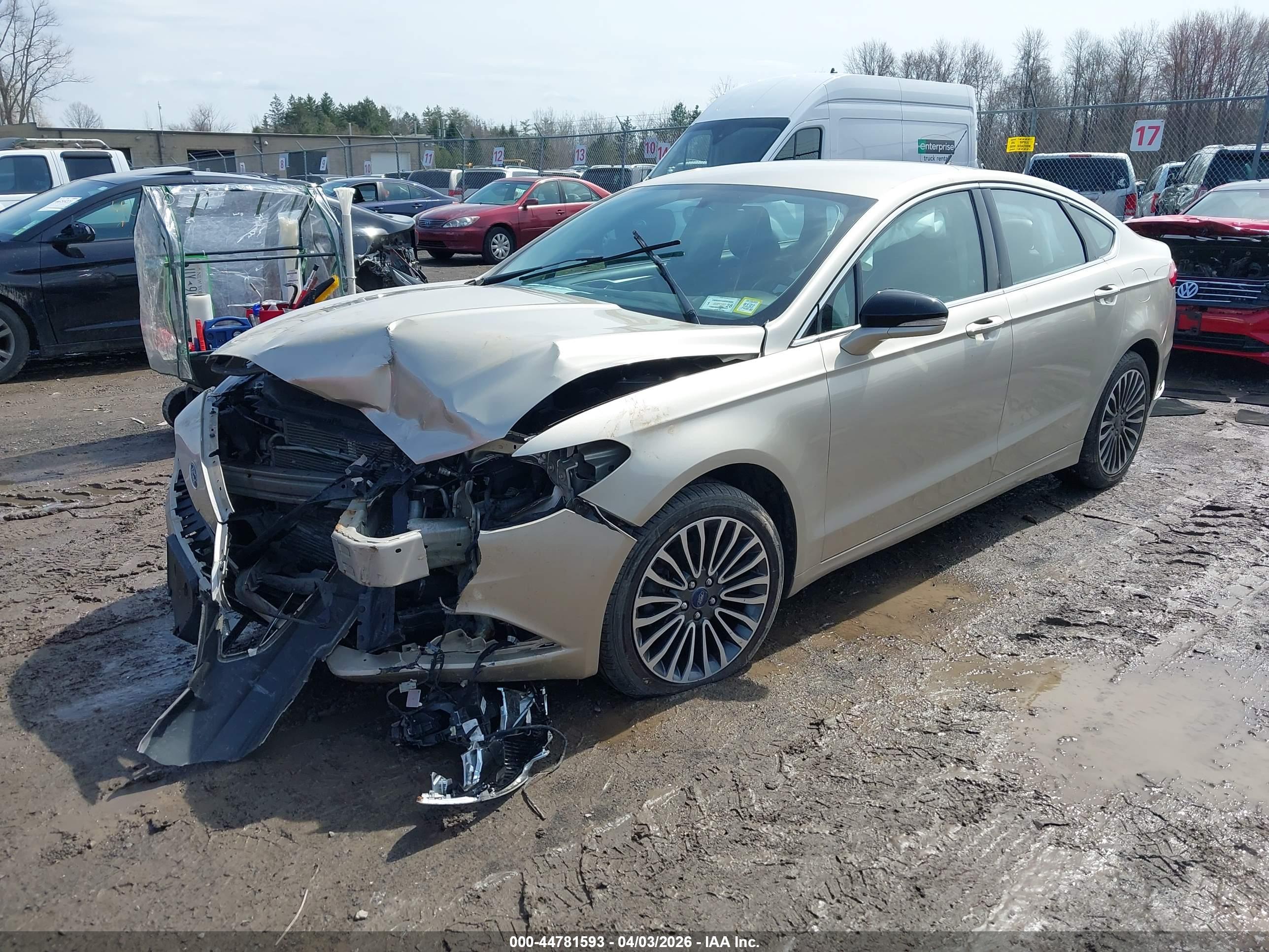 FORD FUSION image 2