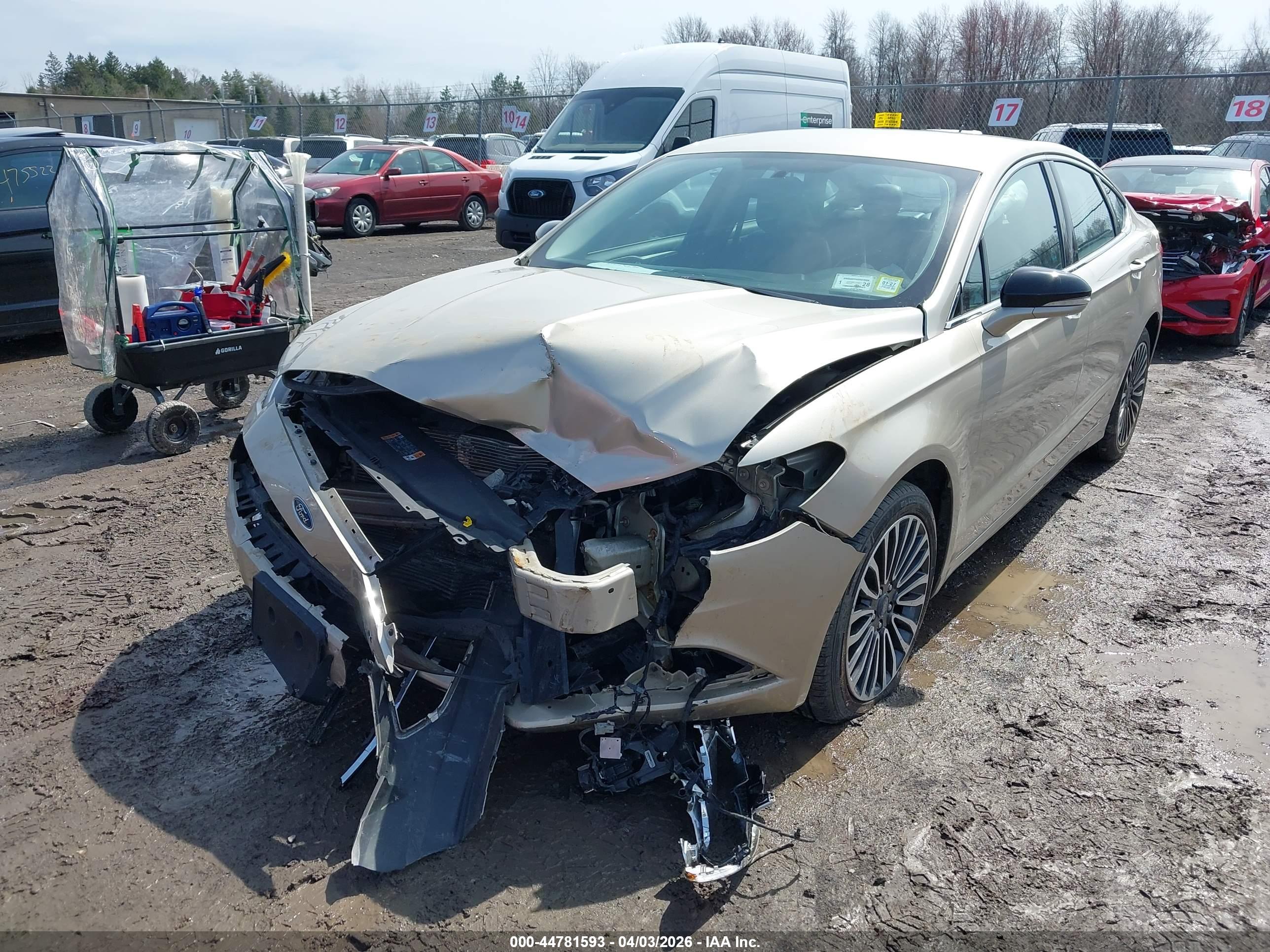 FORD FUSION image 6
