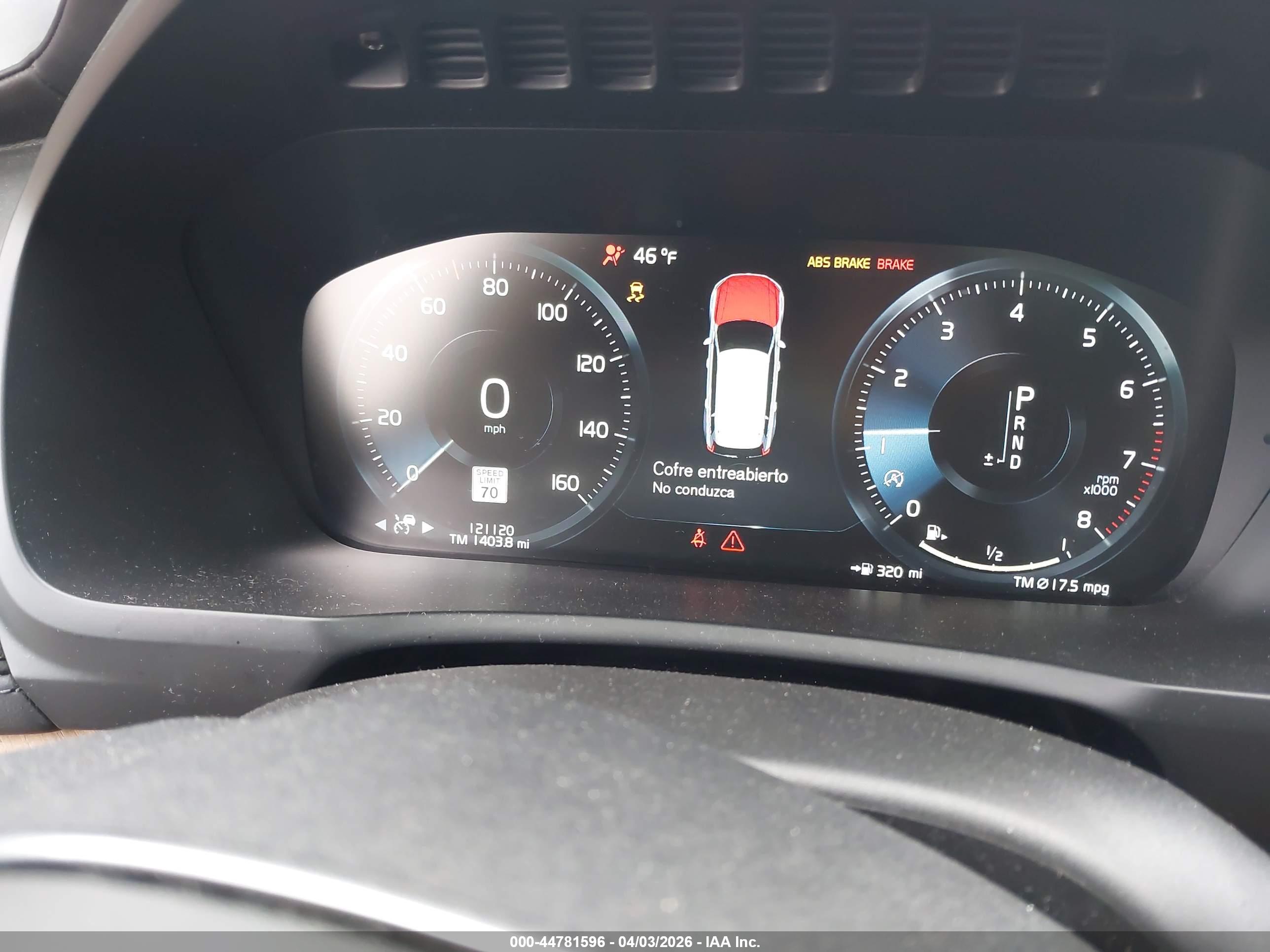 VOLVO XC90 image 7