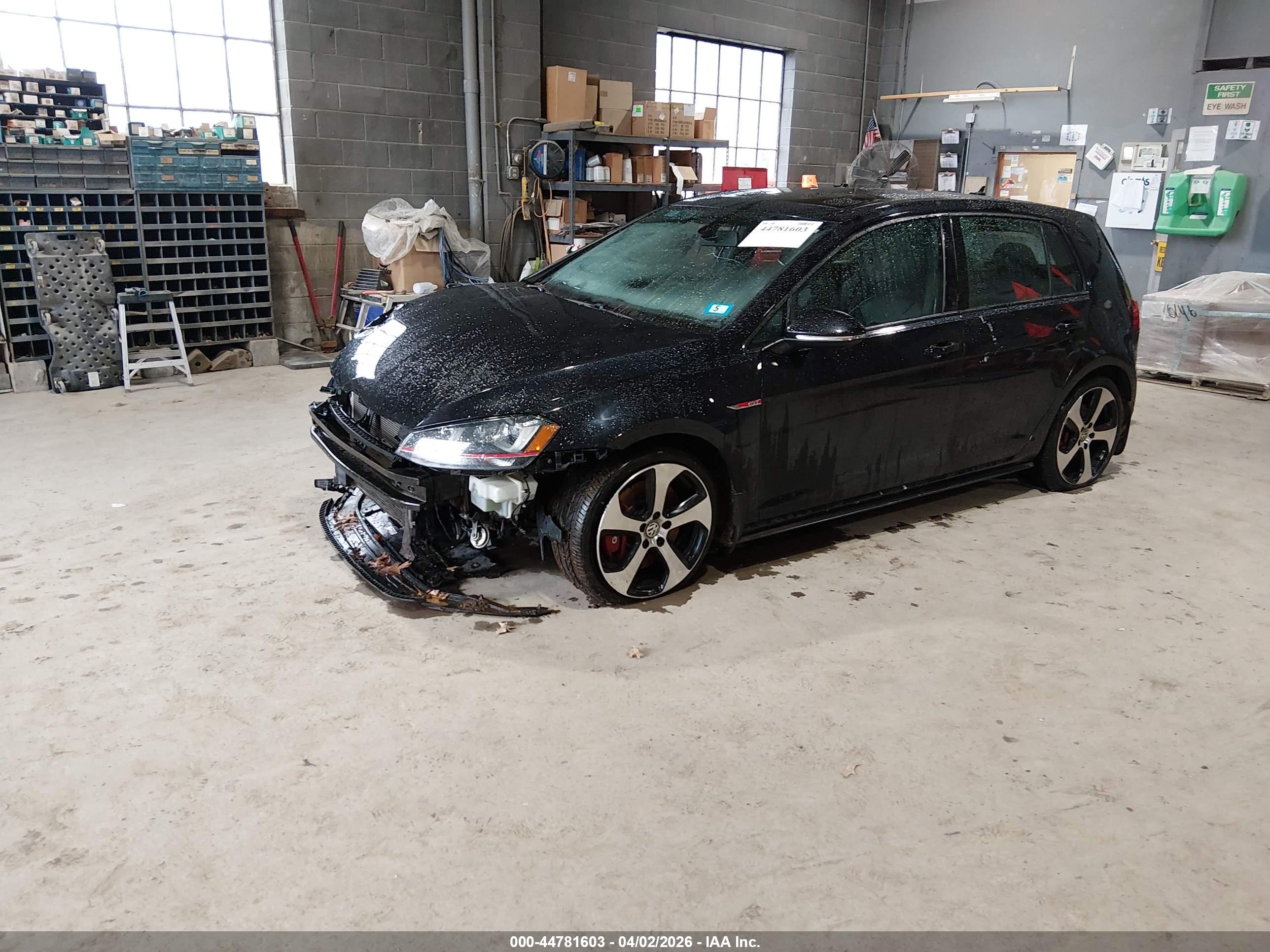 VOLKSWAGEN GOLF image 2