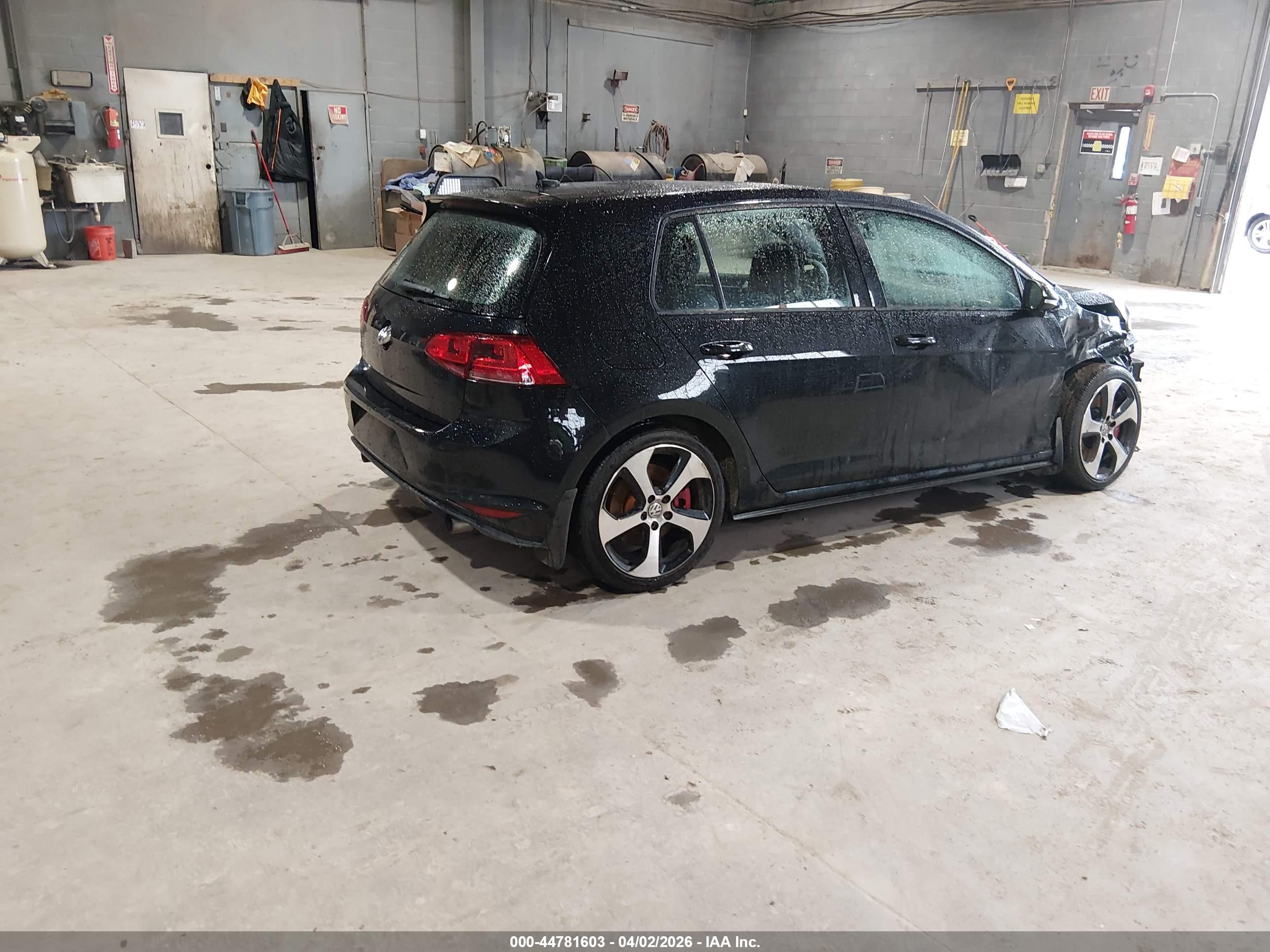VOLKSWAGEN GOLF image 4