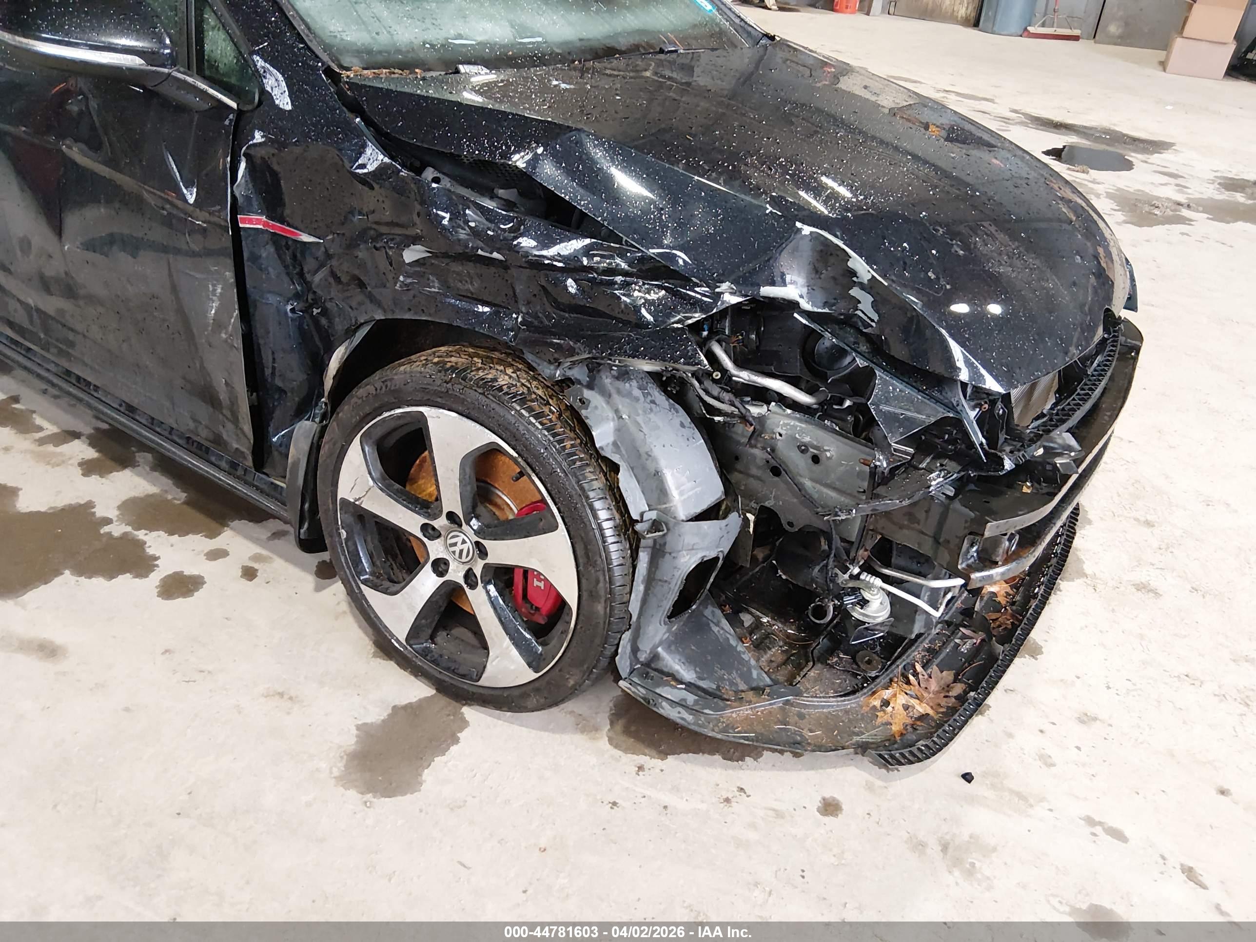 VOLKSWAGEN GOLF image 6