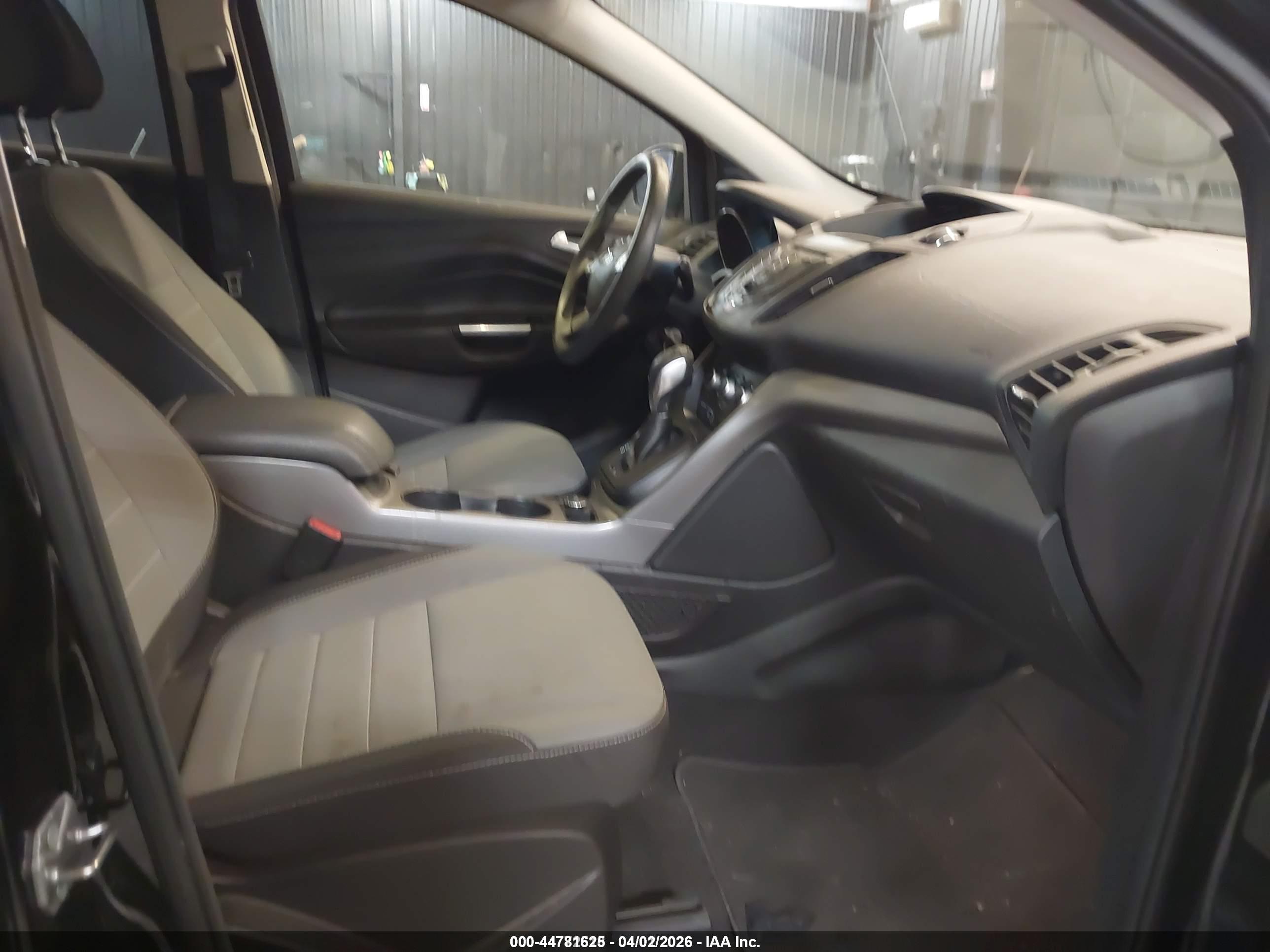 FORD ESCAPE image 5