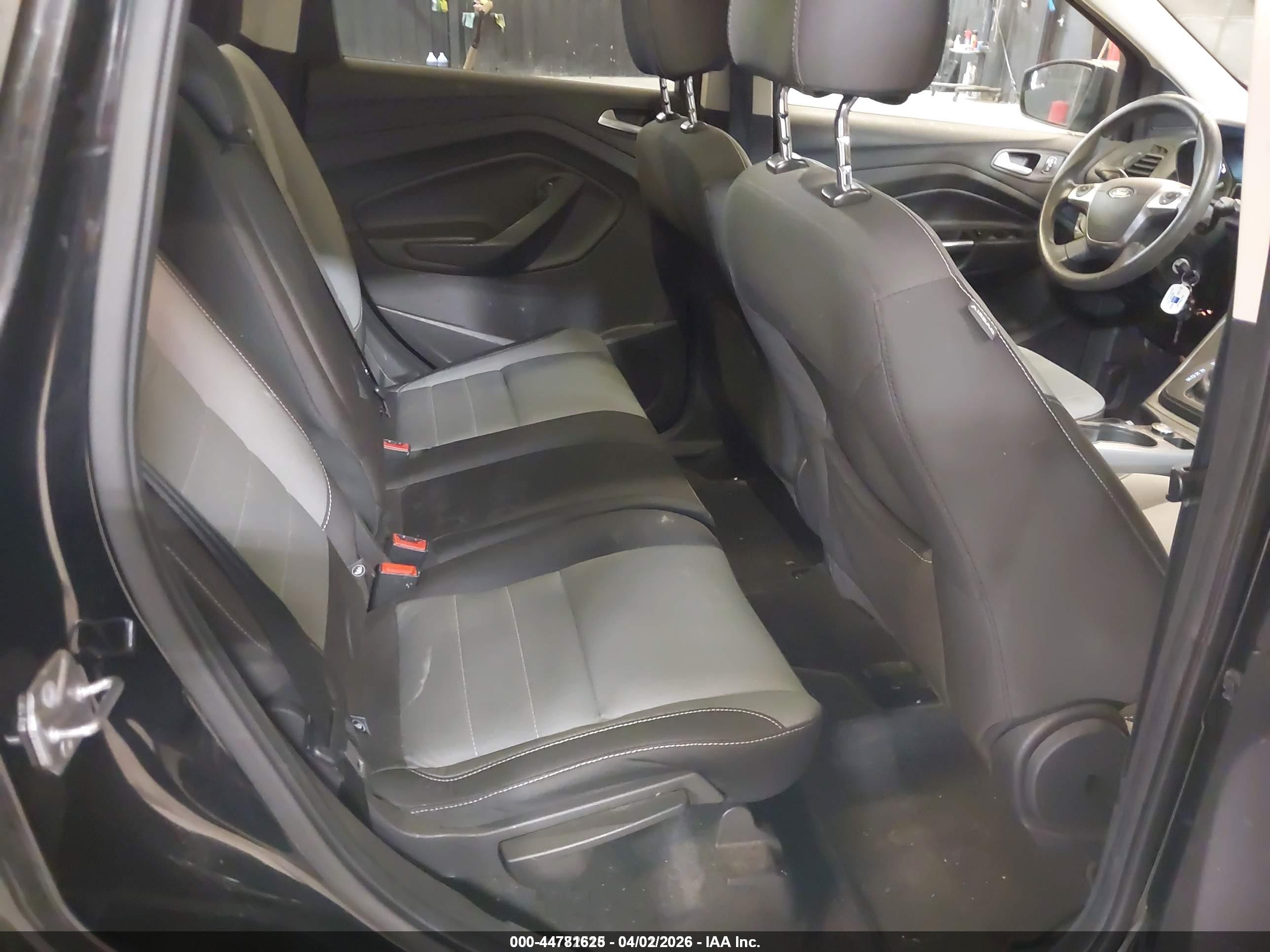 FORD ESCAPE image 8