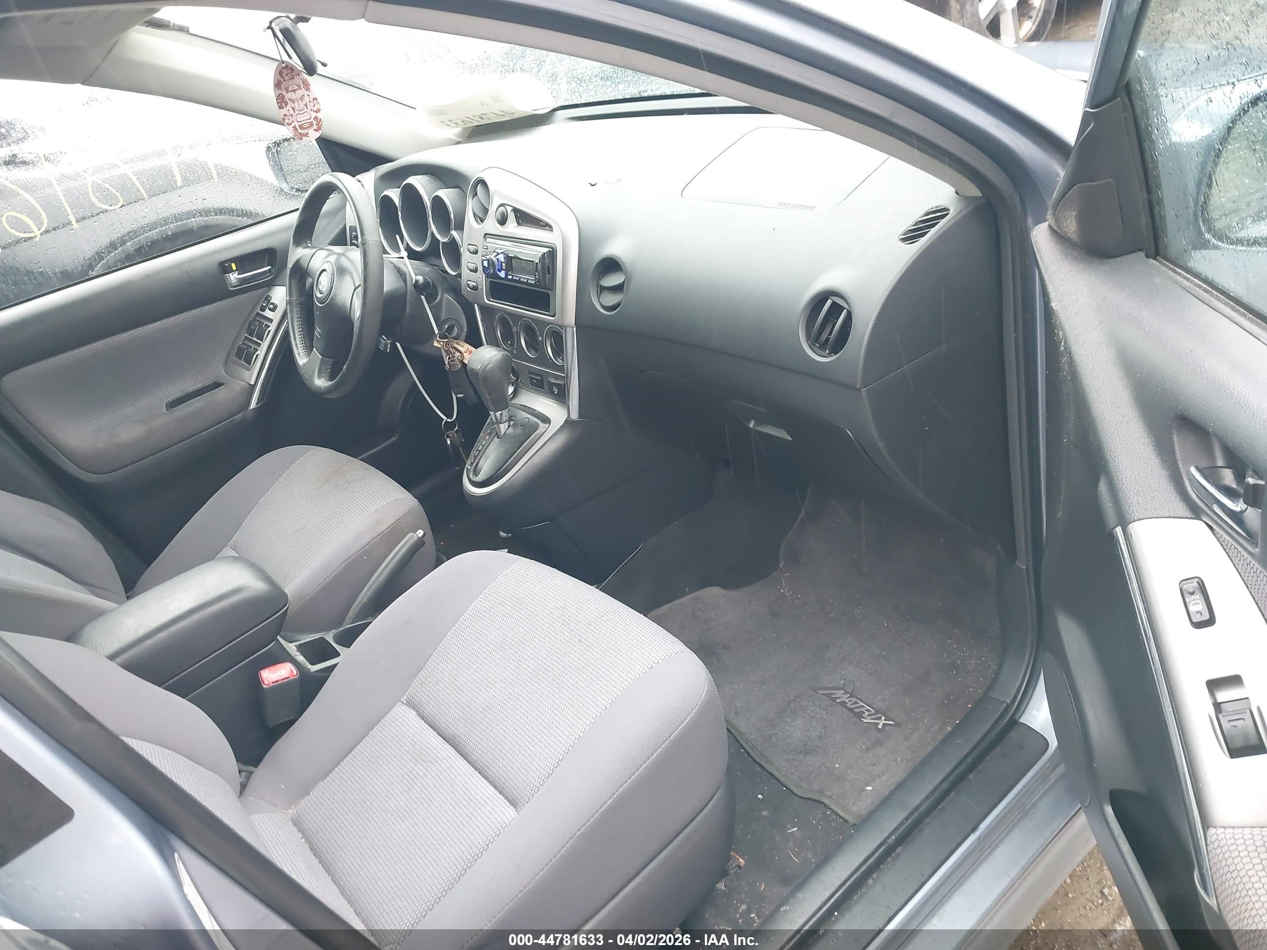 TOYOTA MATRIX image 5