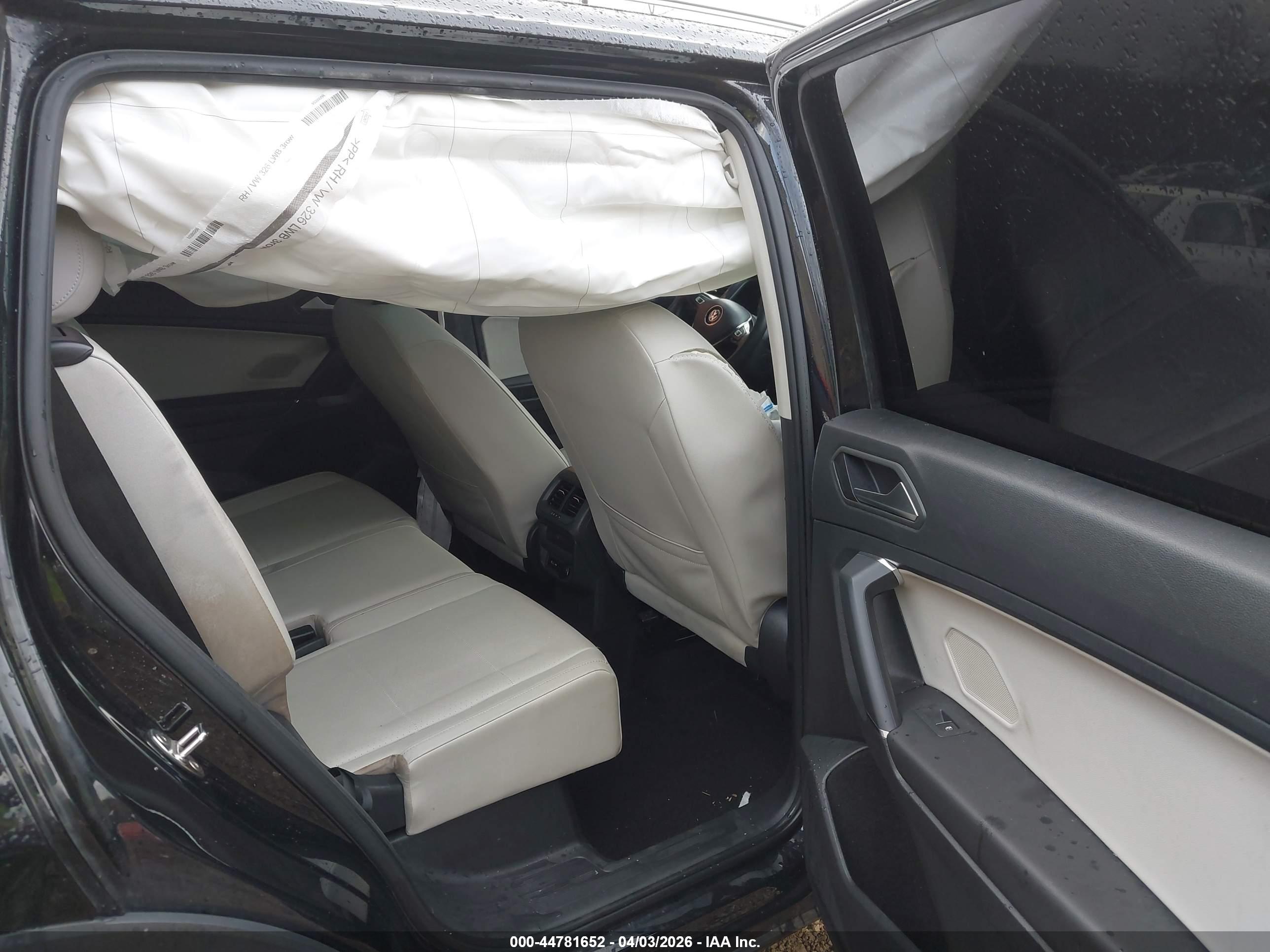 VOLKSWAGEN TIGUAN image 8