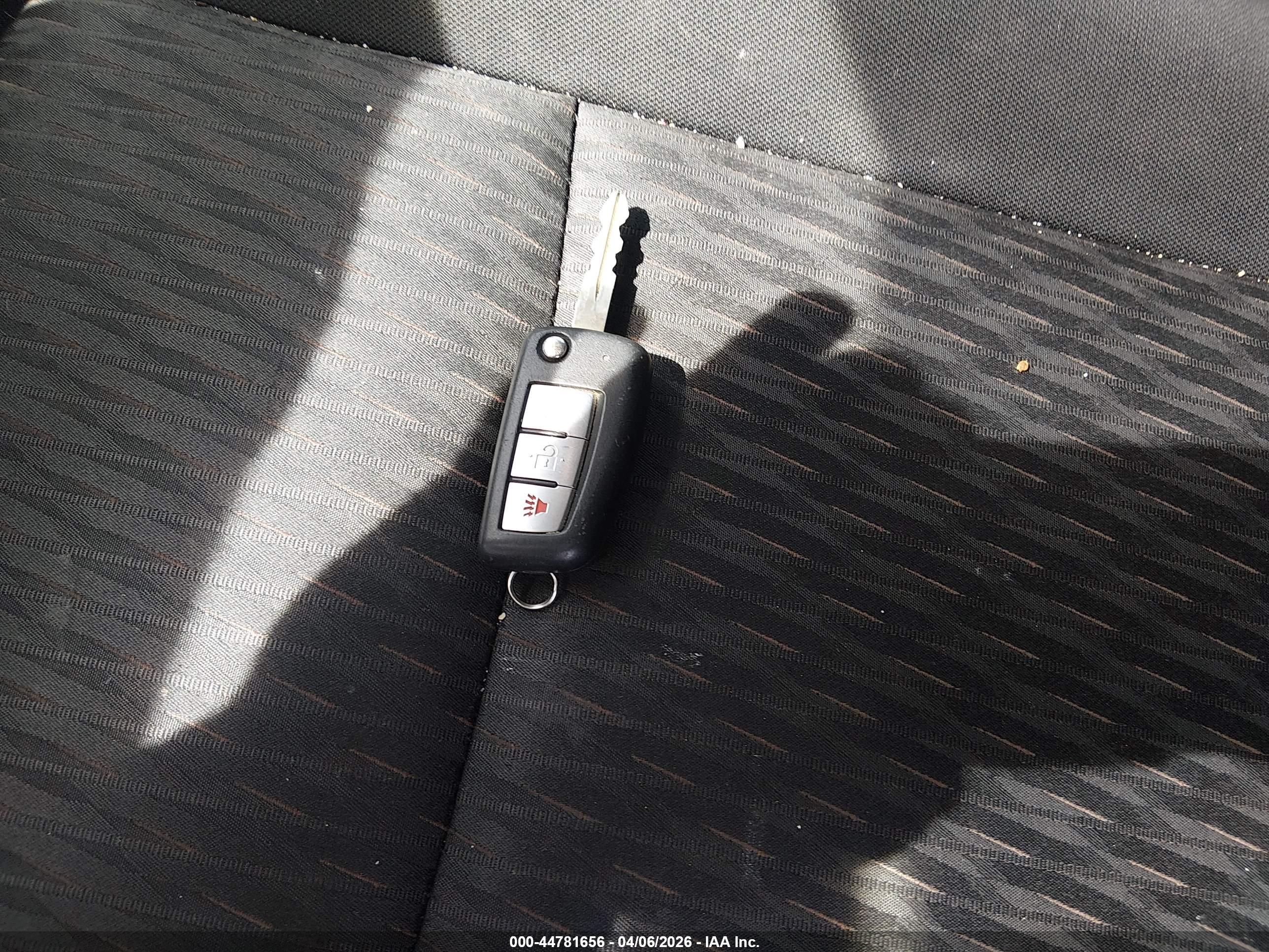 NISSAN ROGUE image 11
