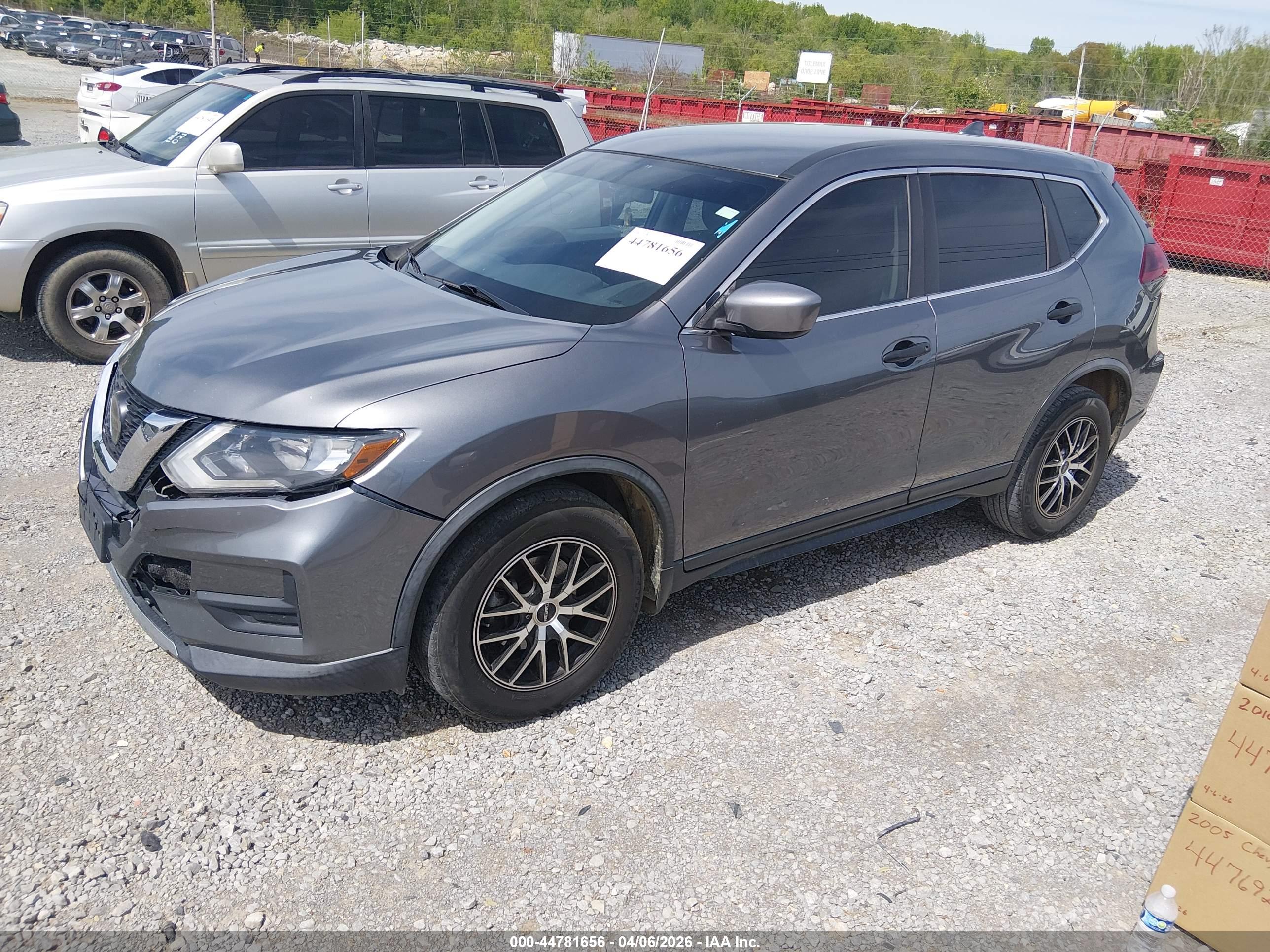 NISSAN ROGUE image 2