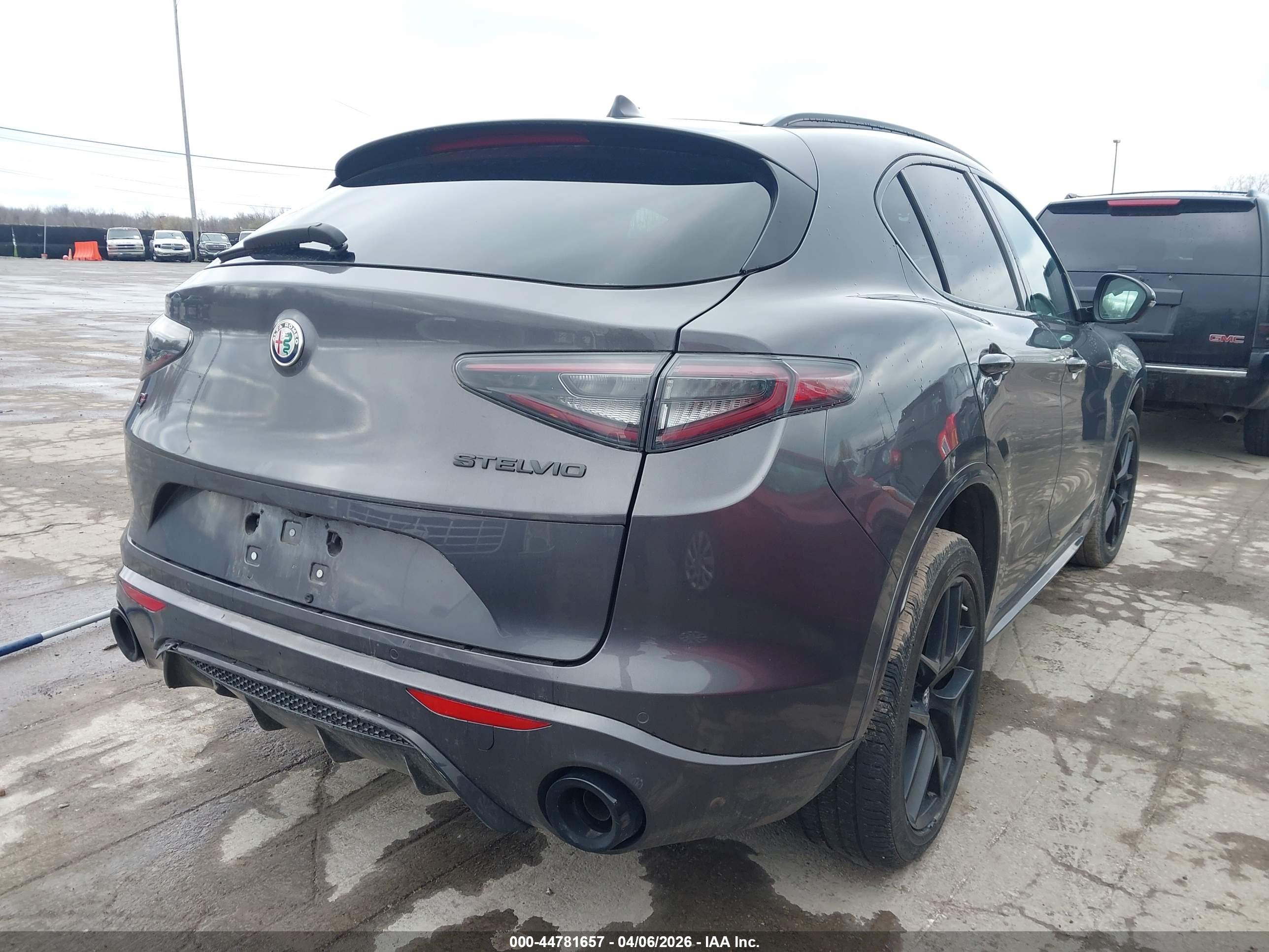 ALFA ROMEO image 4
