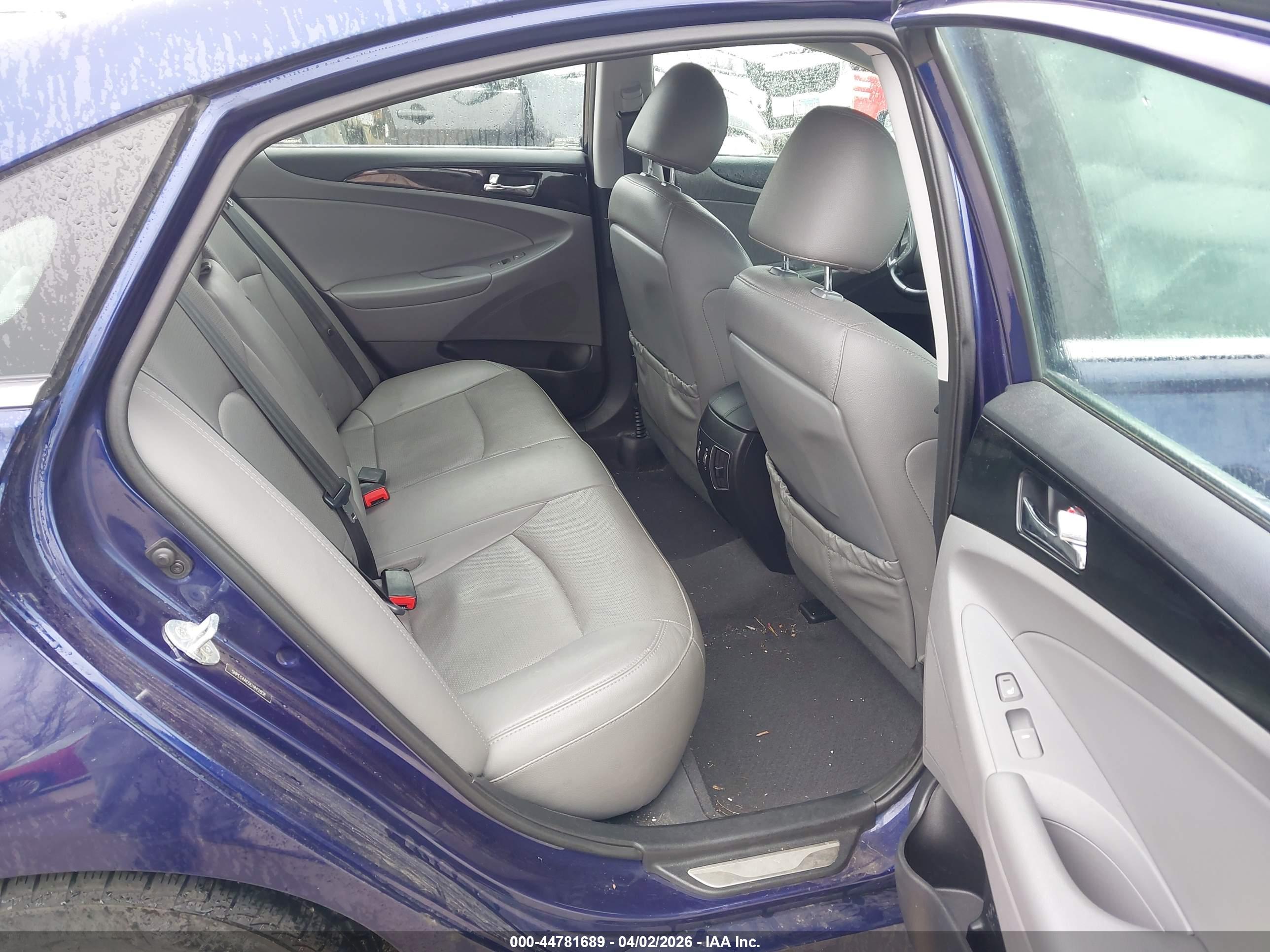 HYUNDAI SONATA image 8