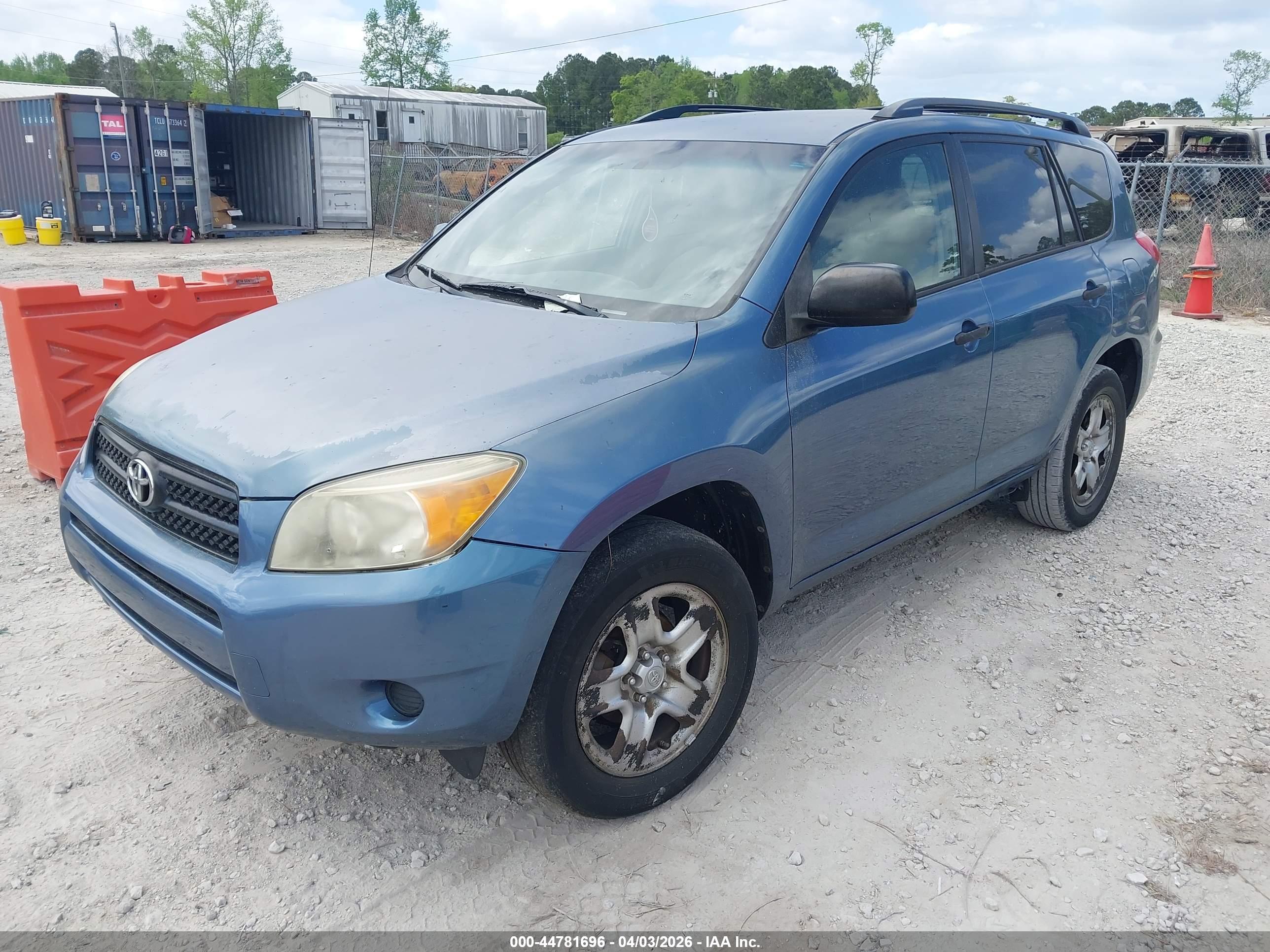 TOYOTA RAV4 image 2