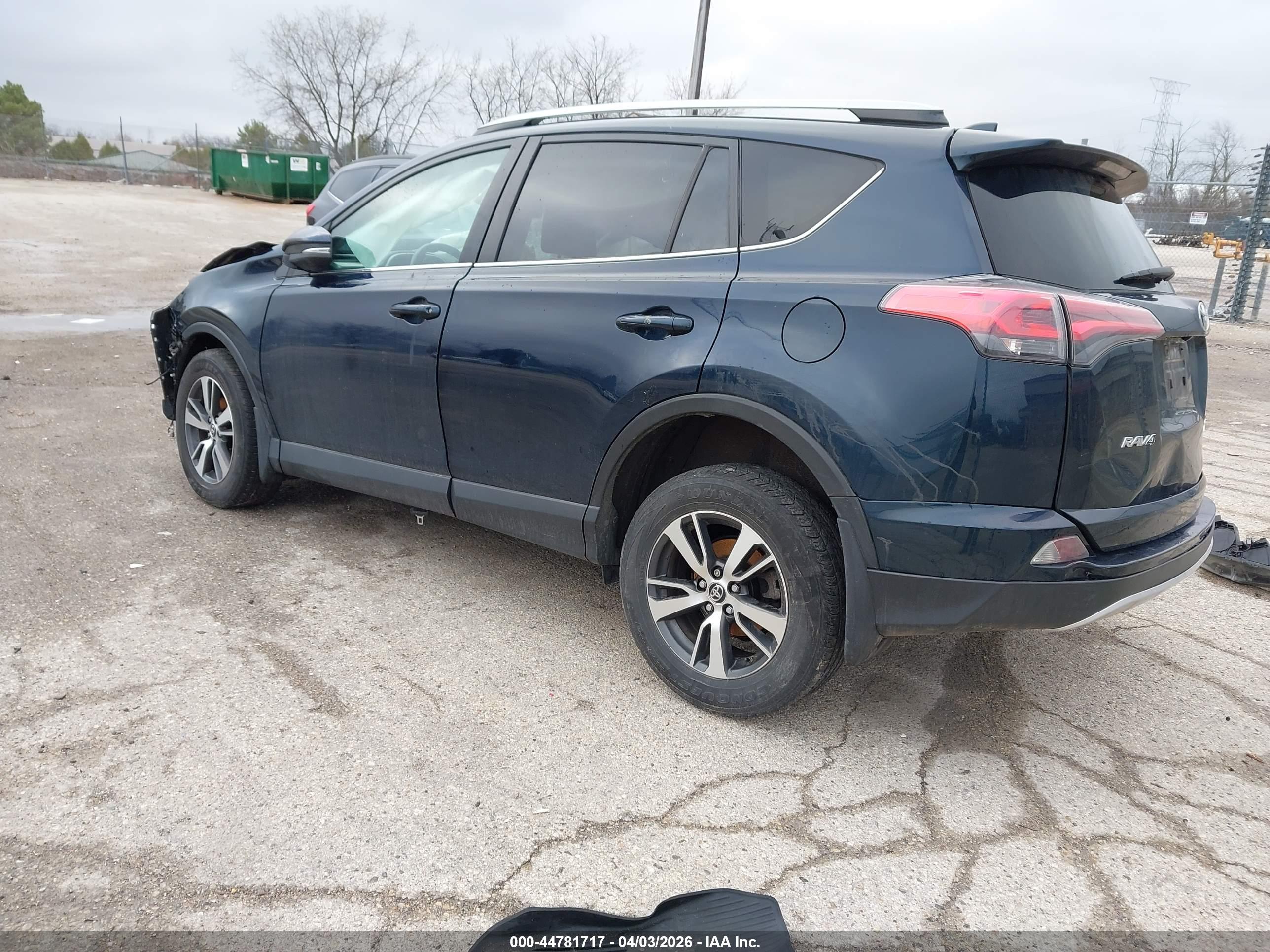 TOYOTA RAV4 image 3