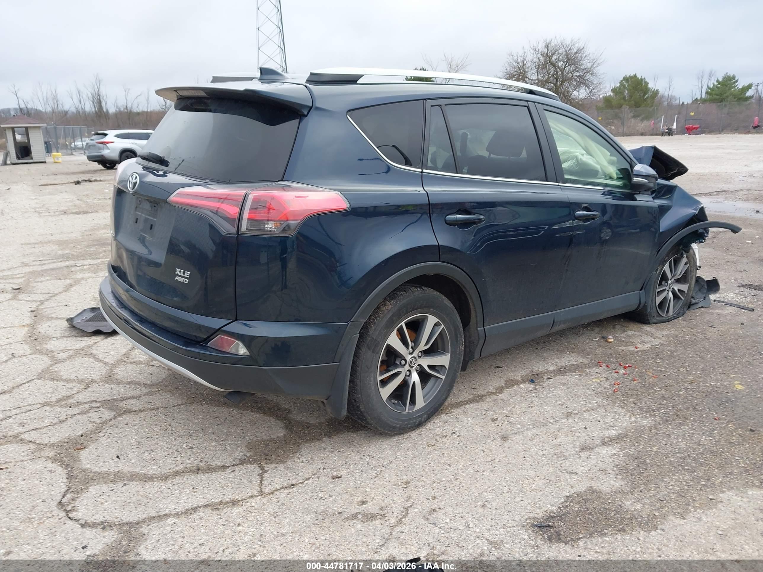 TOYOTA RAV4 image 4
