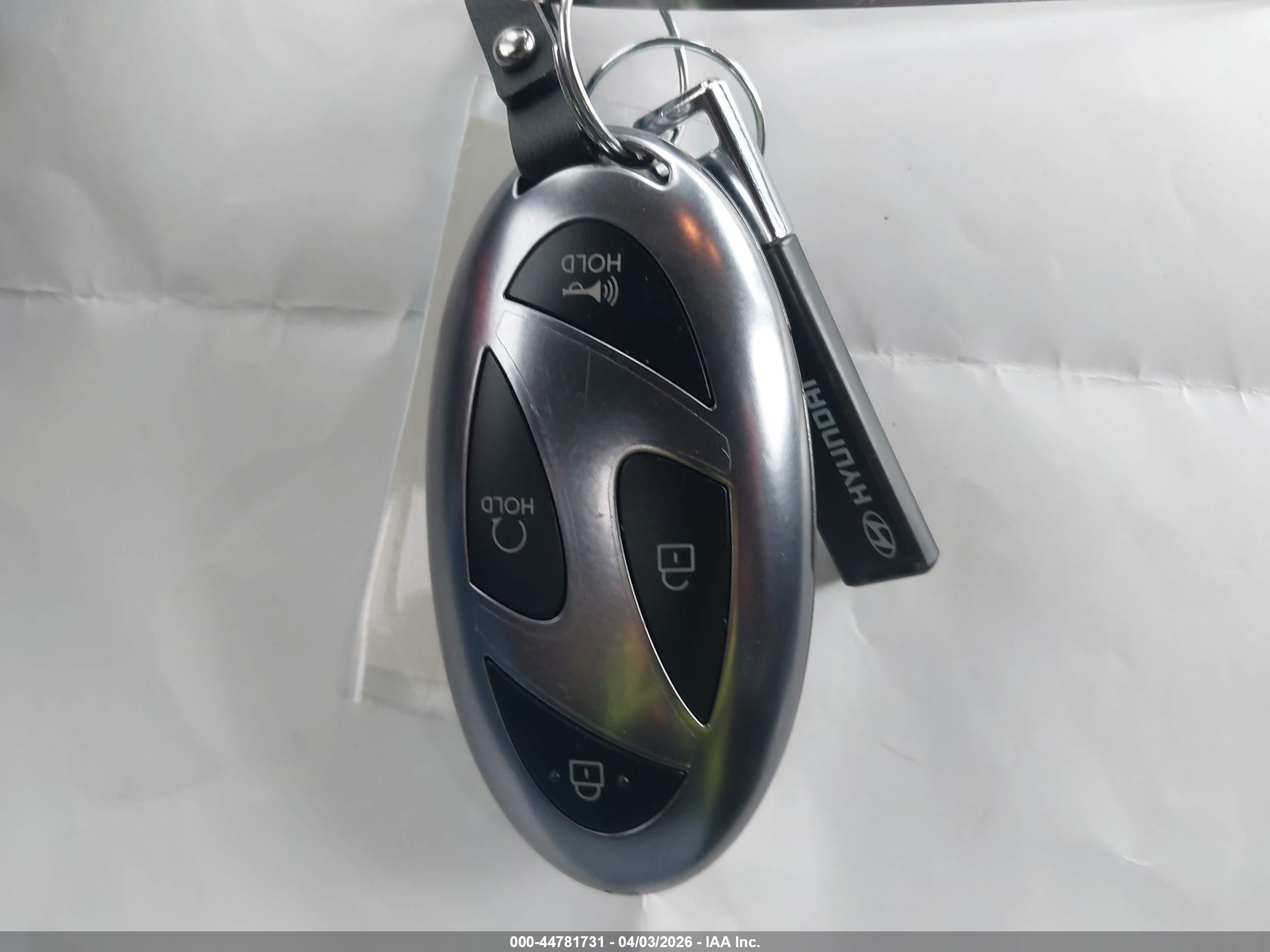HYUNDAI KONA image 11