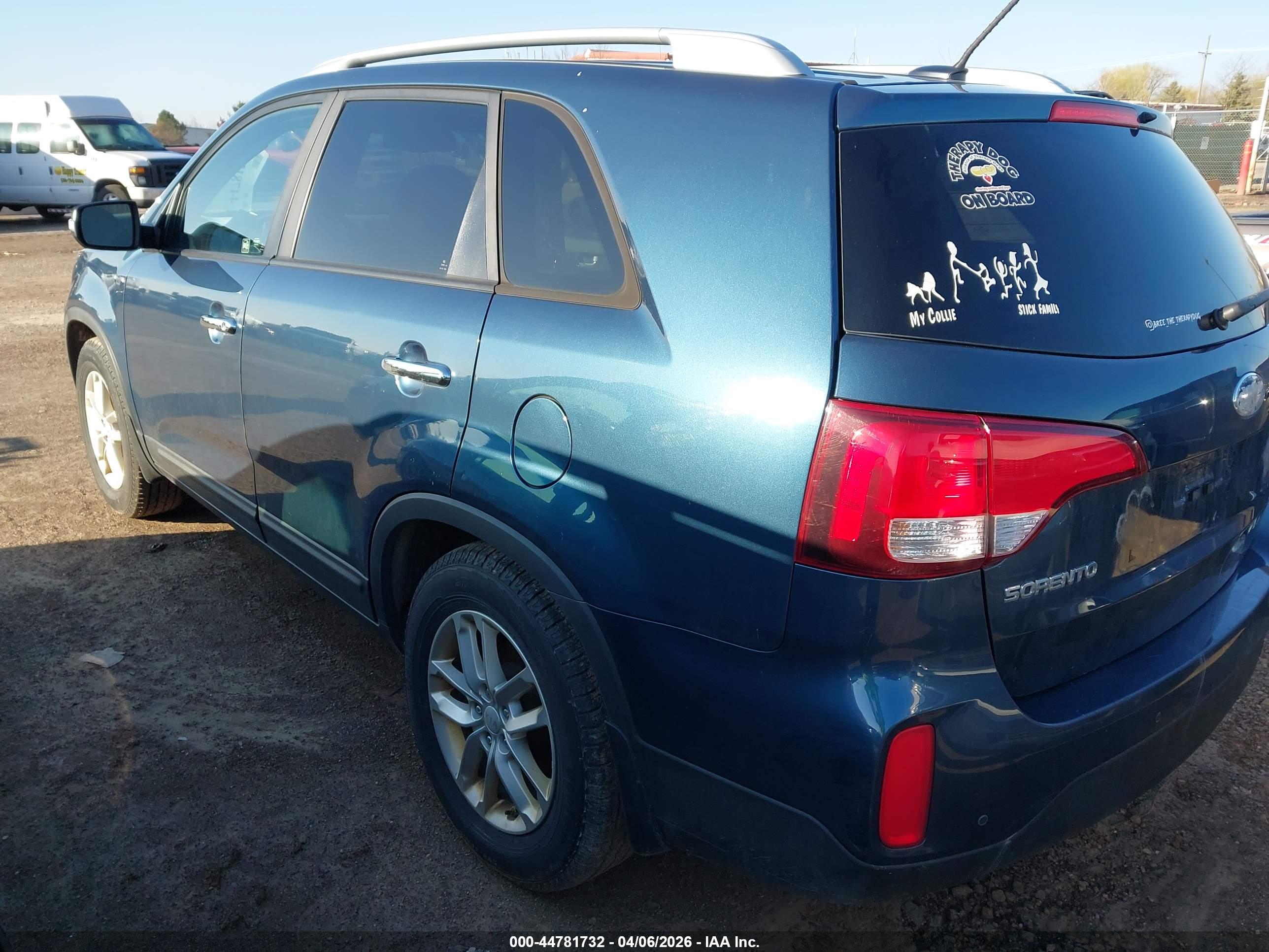 KIA SORENTO image 3