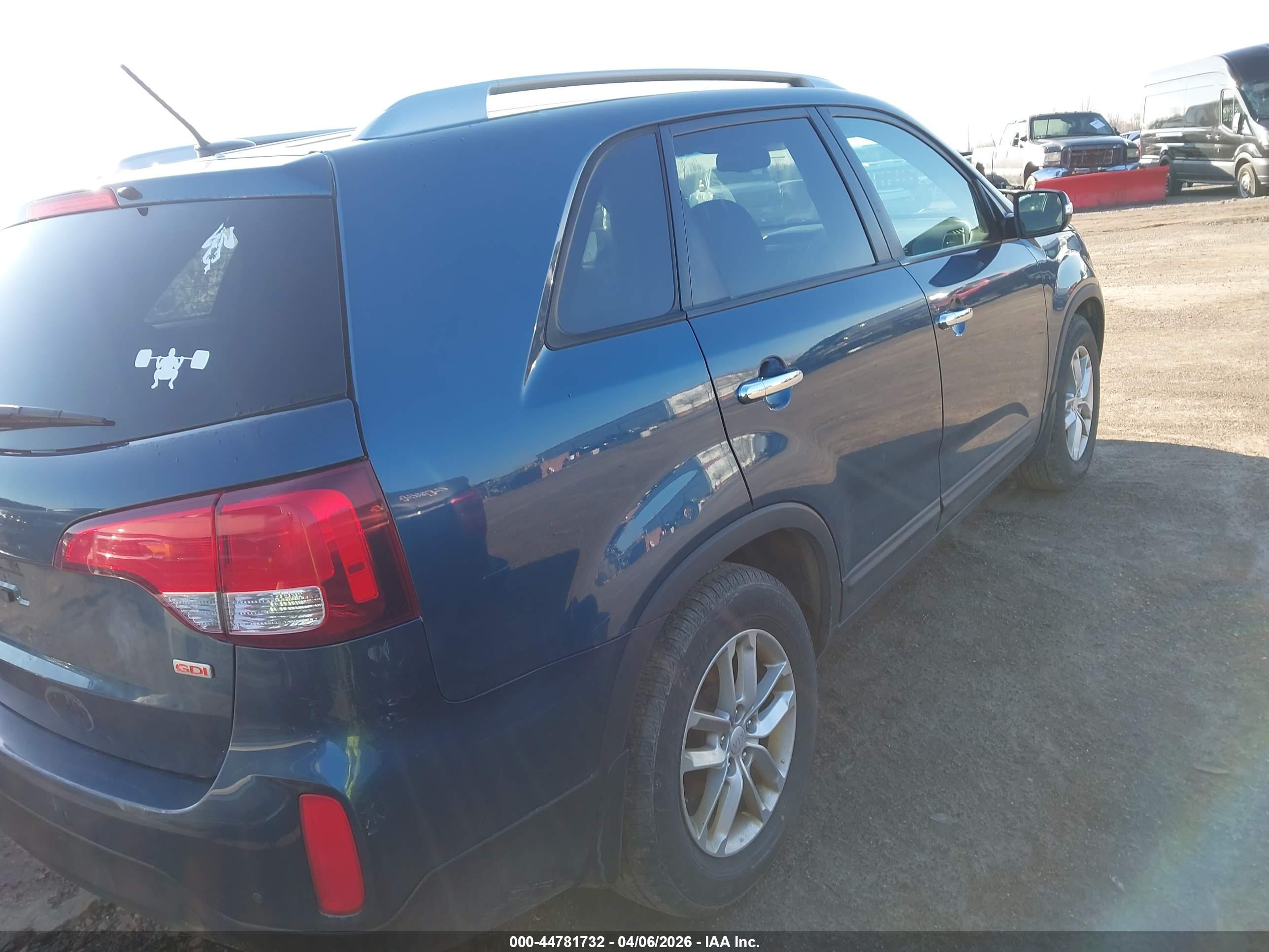 KIA SORENTO image 4