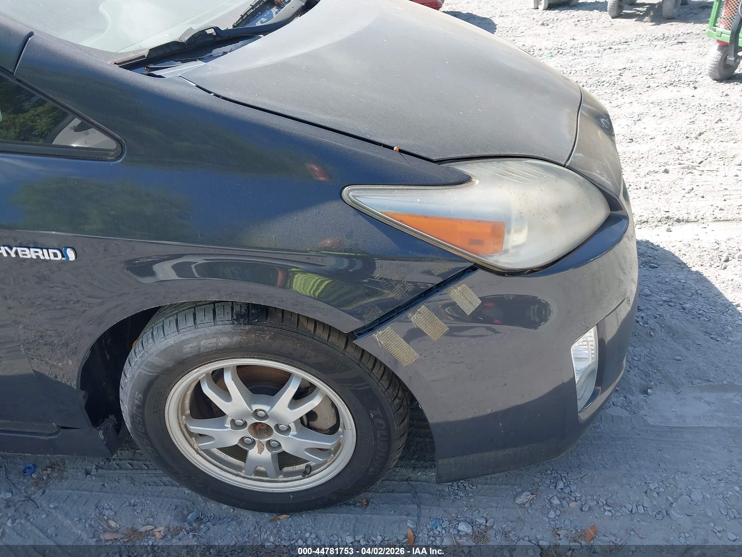 TOYOTA PRIUS image 6