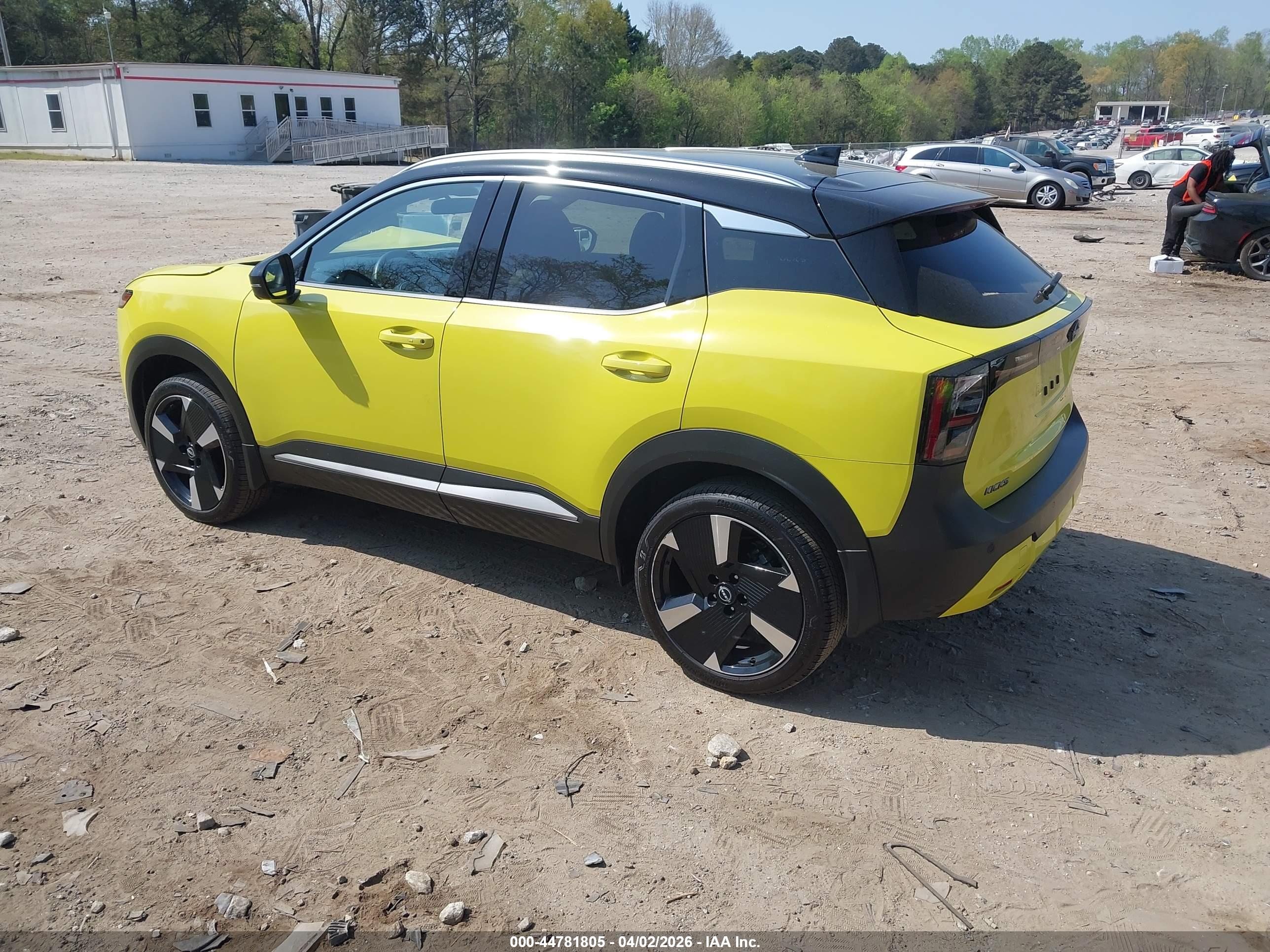 NISSAN KICKS image 3