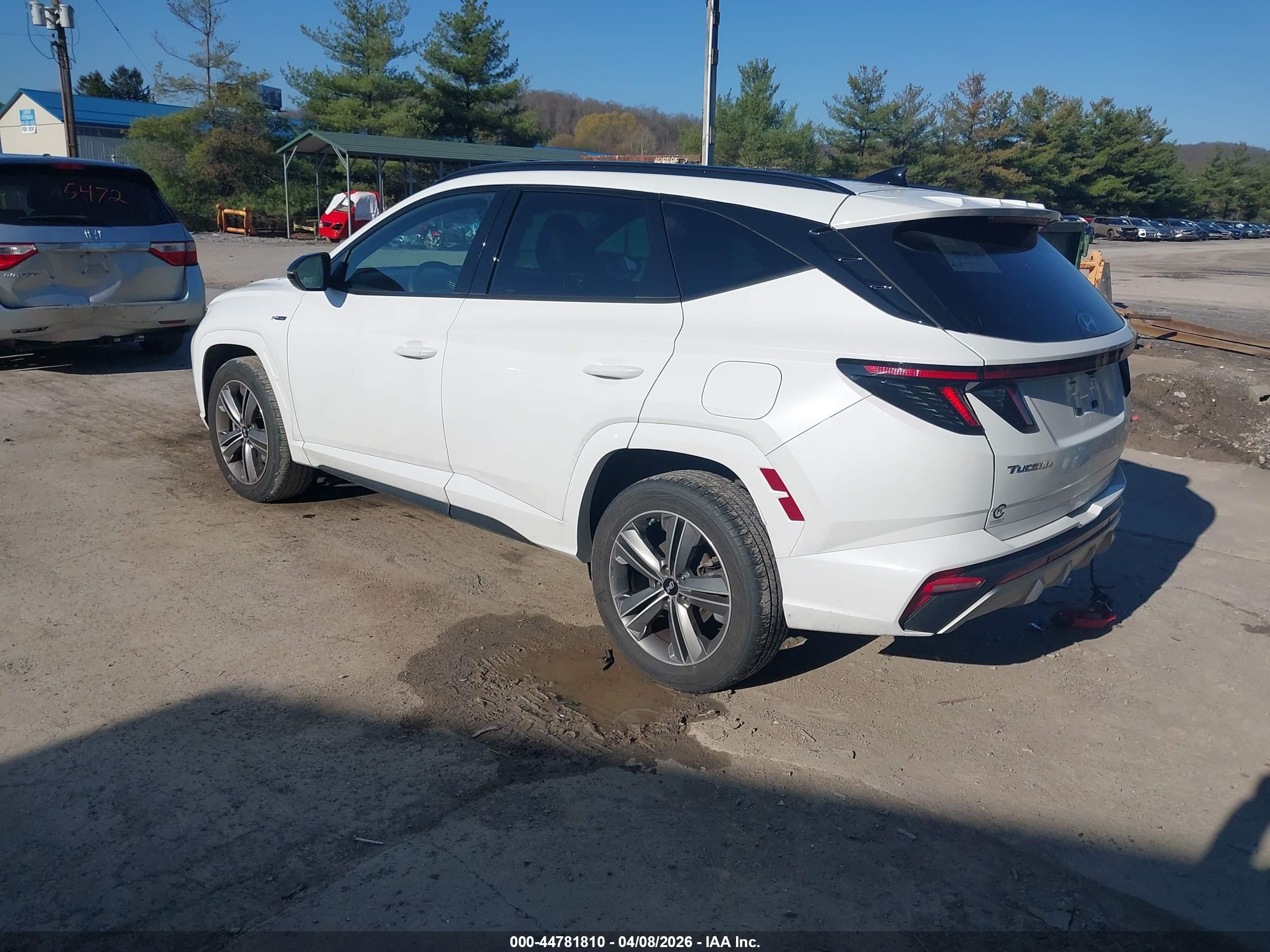 HYUNDAI TUCSON image 3