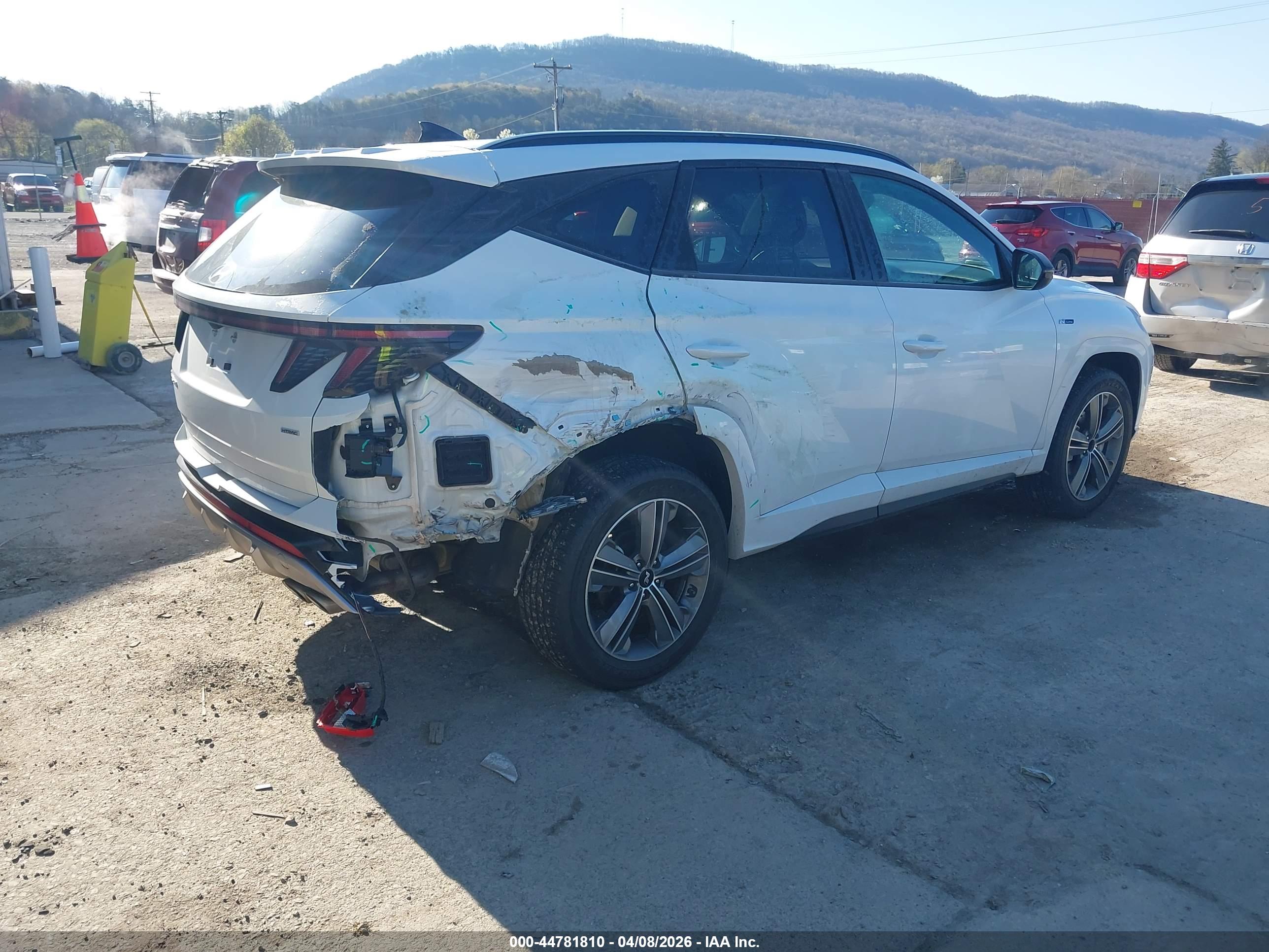HYUNDAI TUCSON image 4
