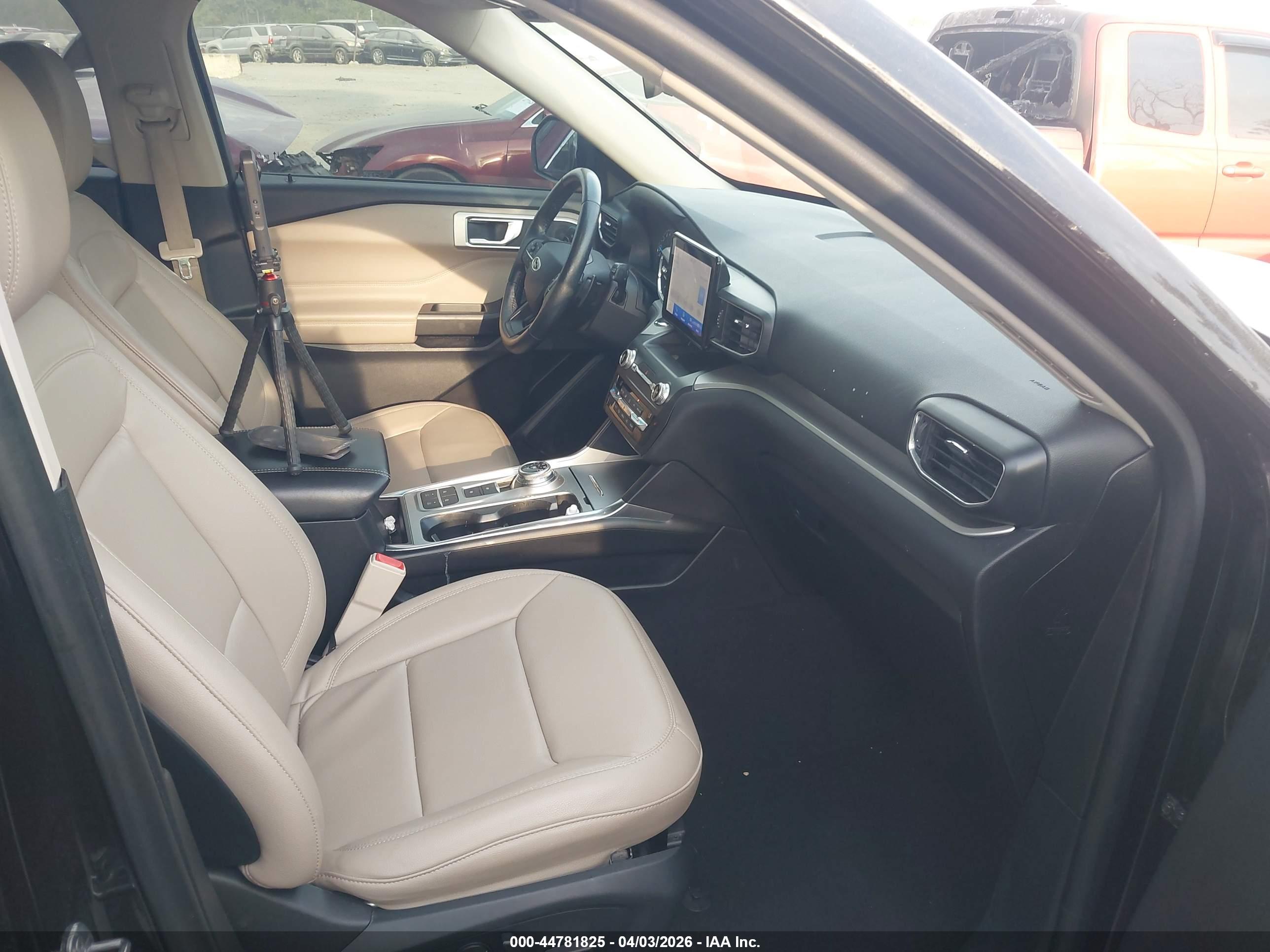 FORD EXPLORER image 5