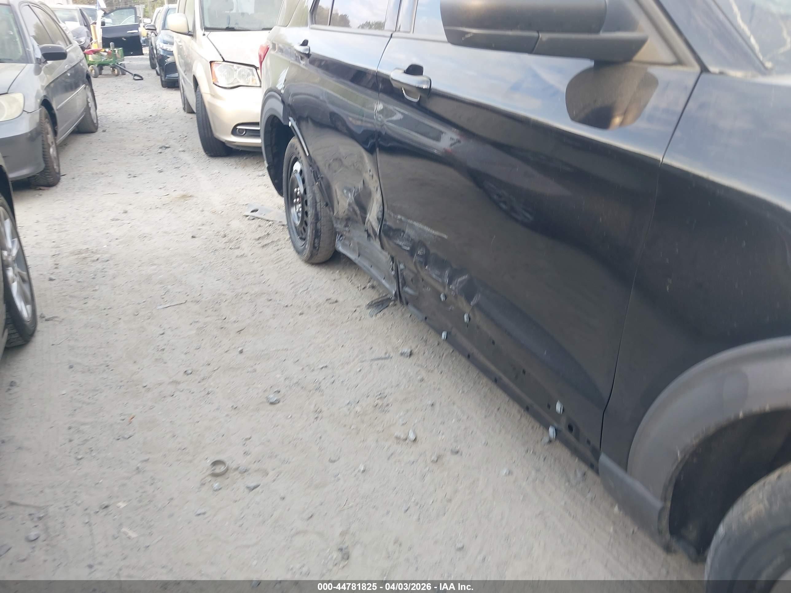 FORD EXPLORER image 6