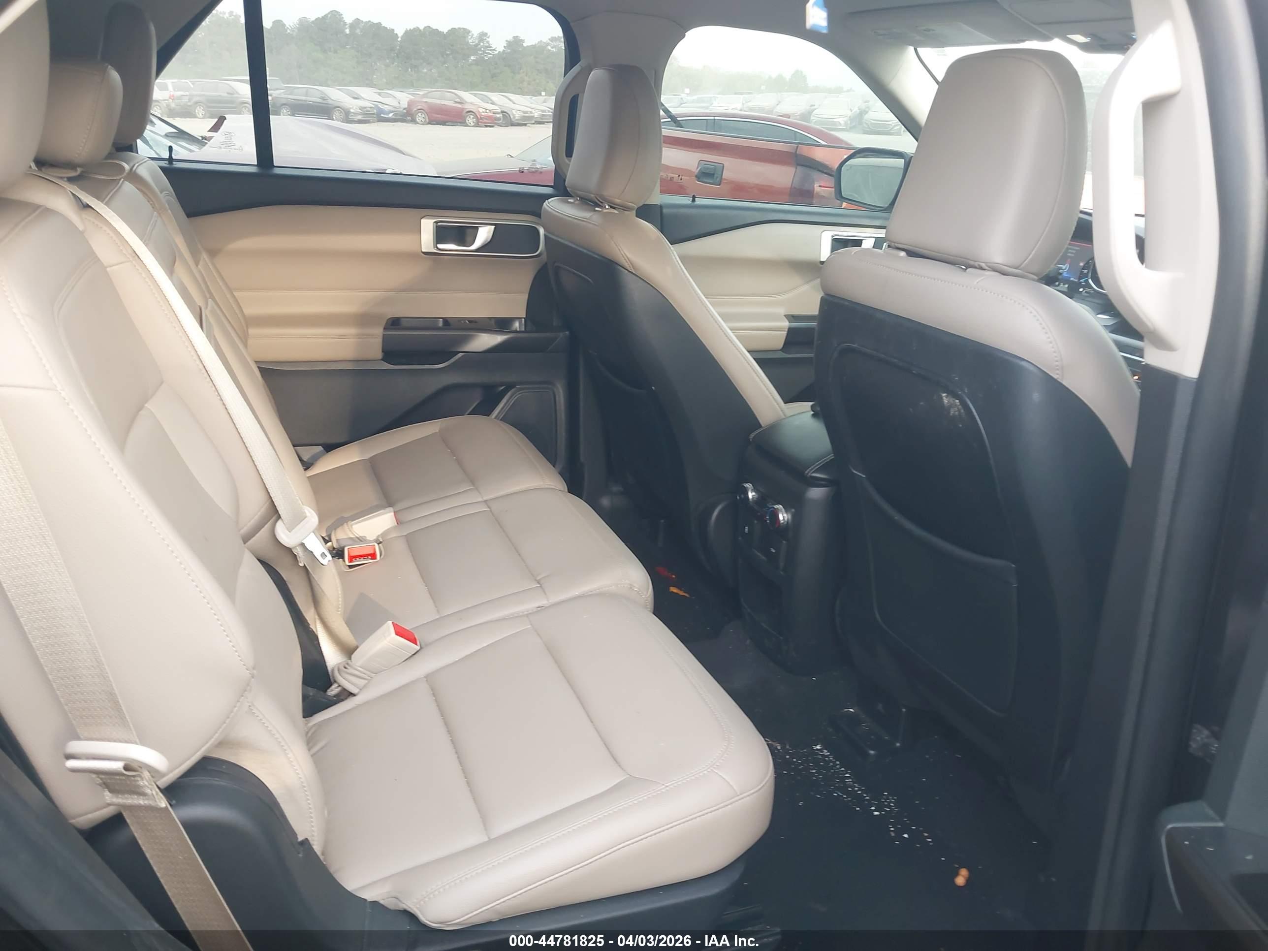FORD EXPLORER image 8