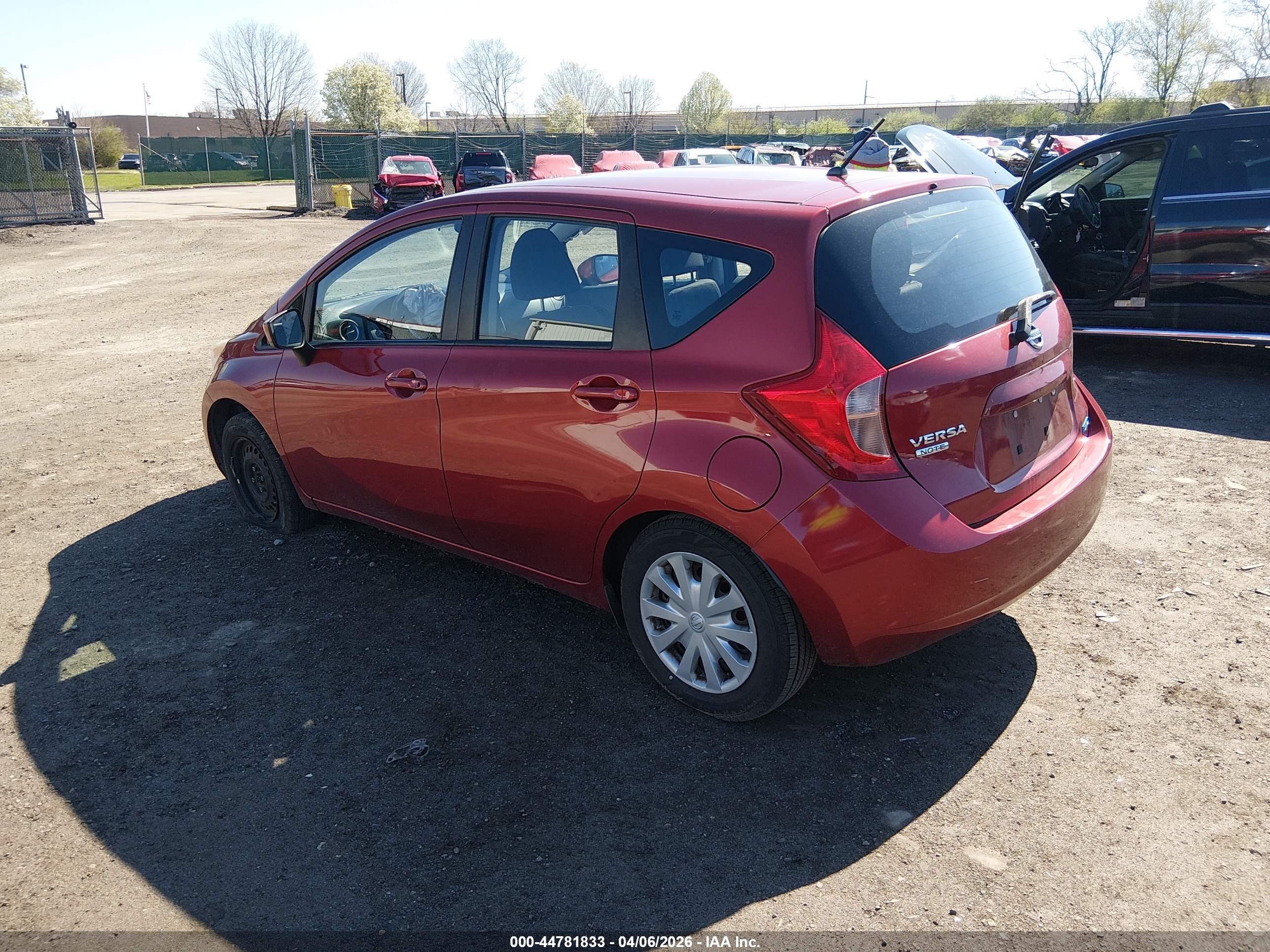 NISSAN VERSA image 3