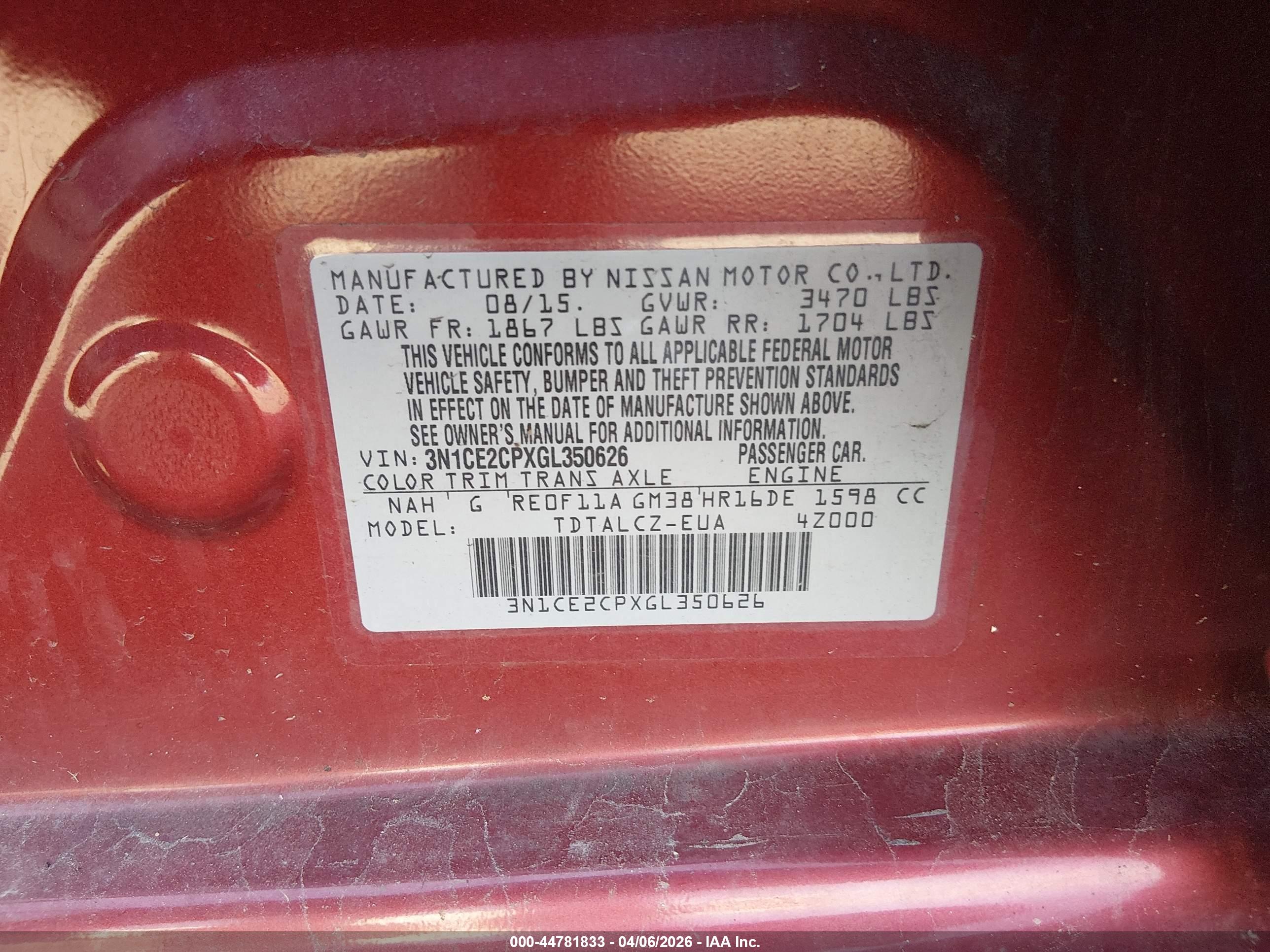 NISSAN VERSA image 9