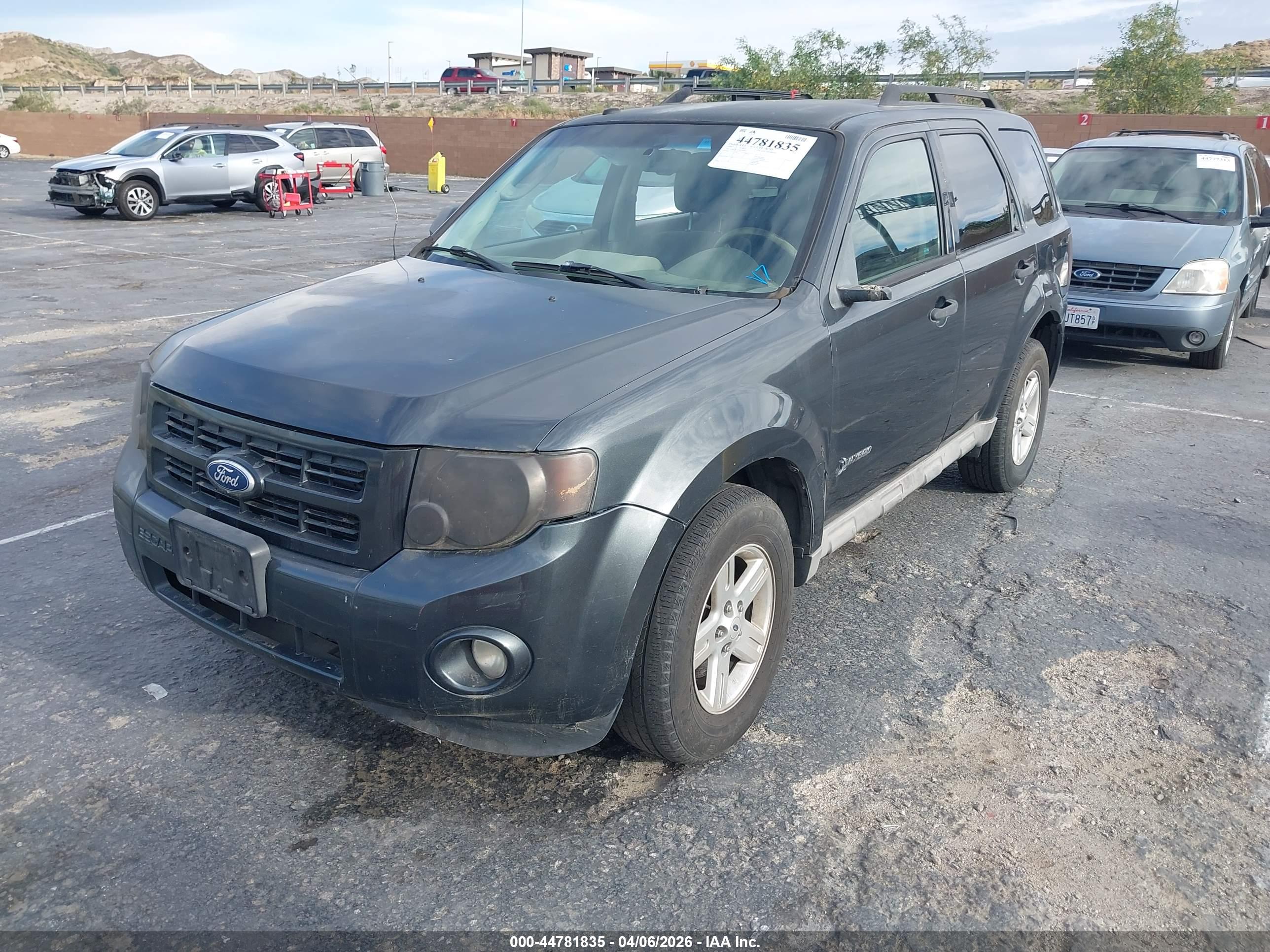 FORD ESCAPE image 2