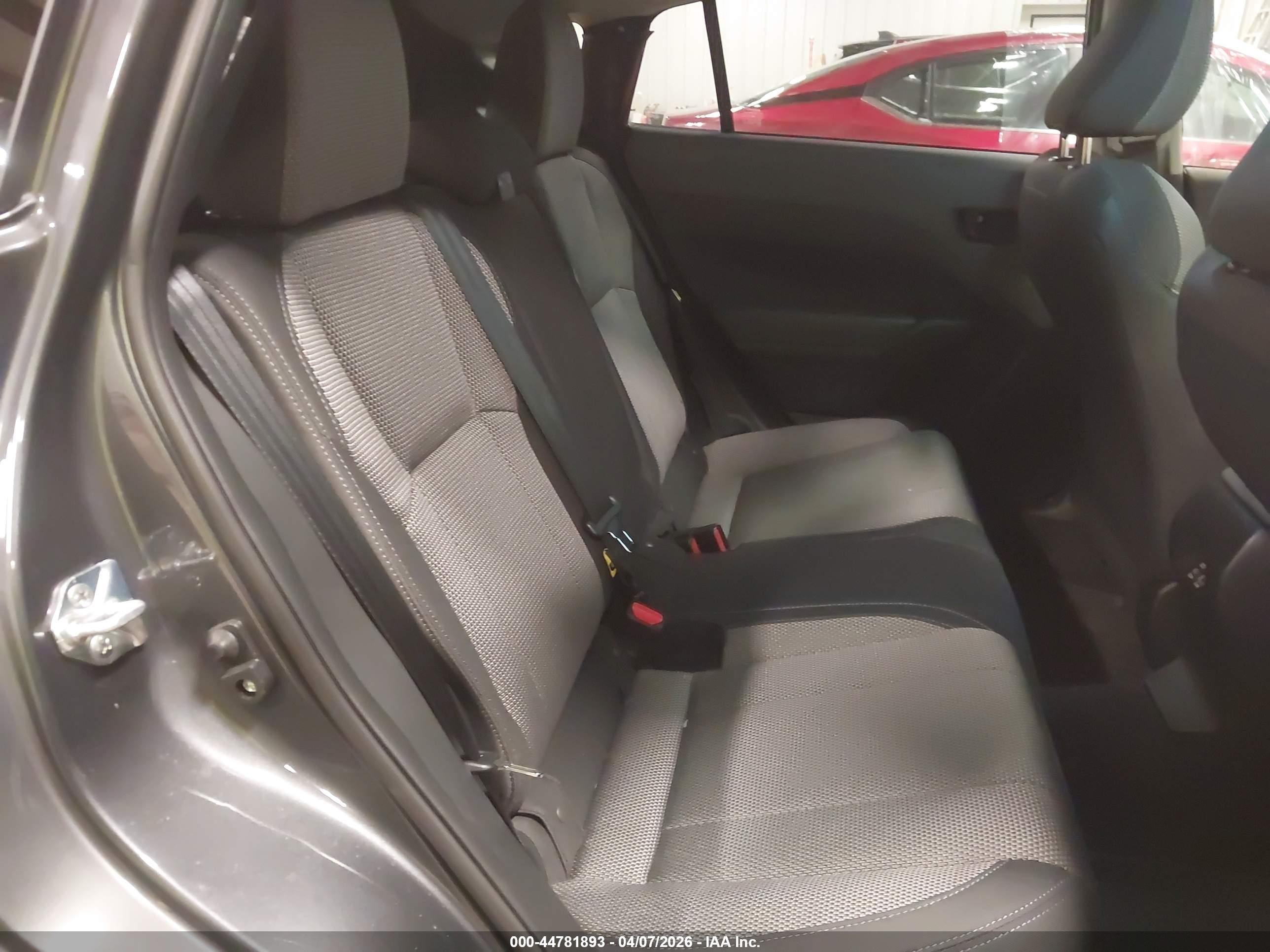 SUBARU CROSSTREK image 8