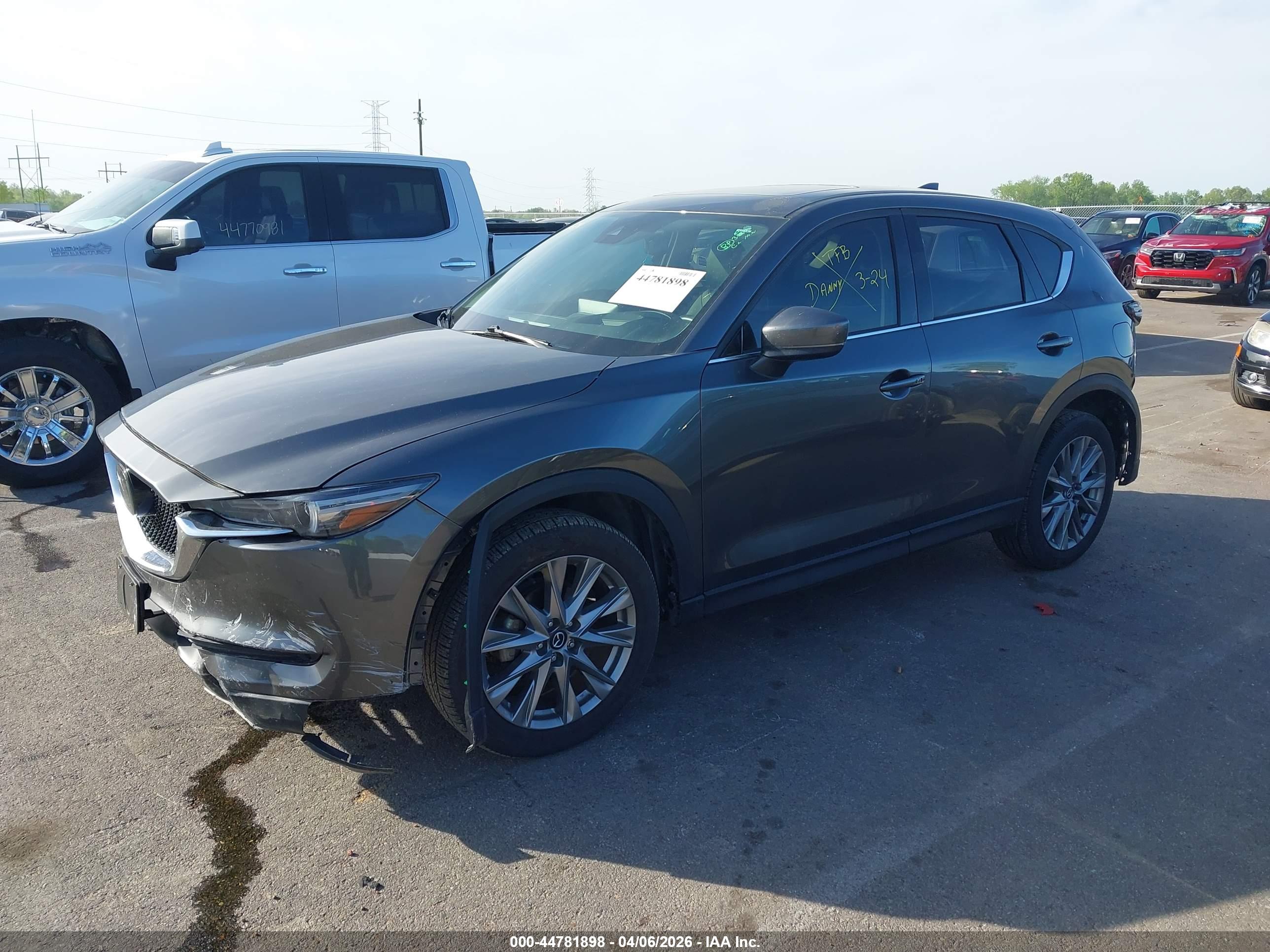 MAZDA CX-5 image 2