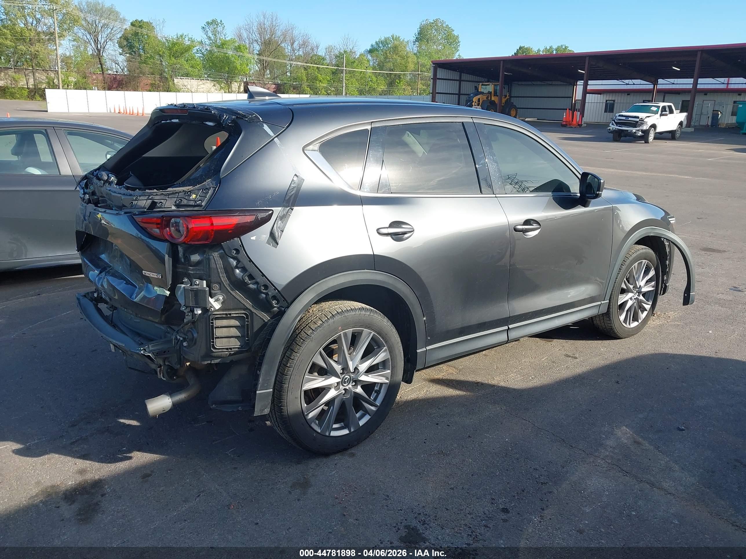MAZDA CX-5 image 4