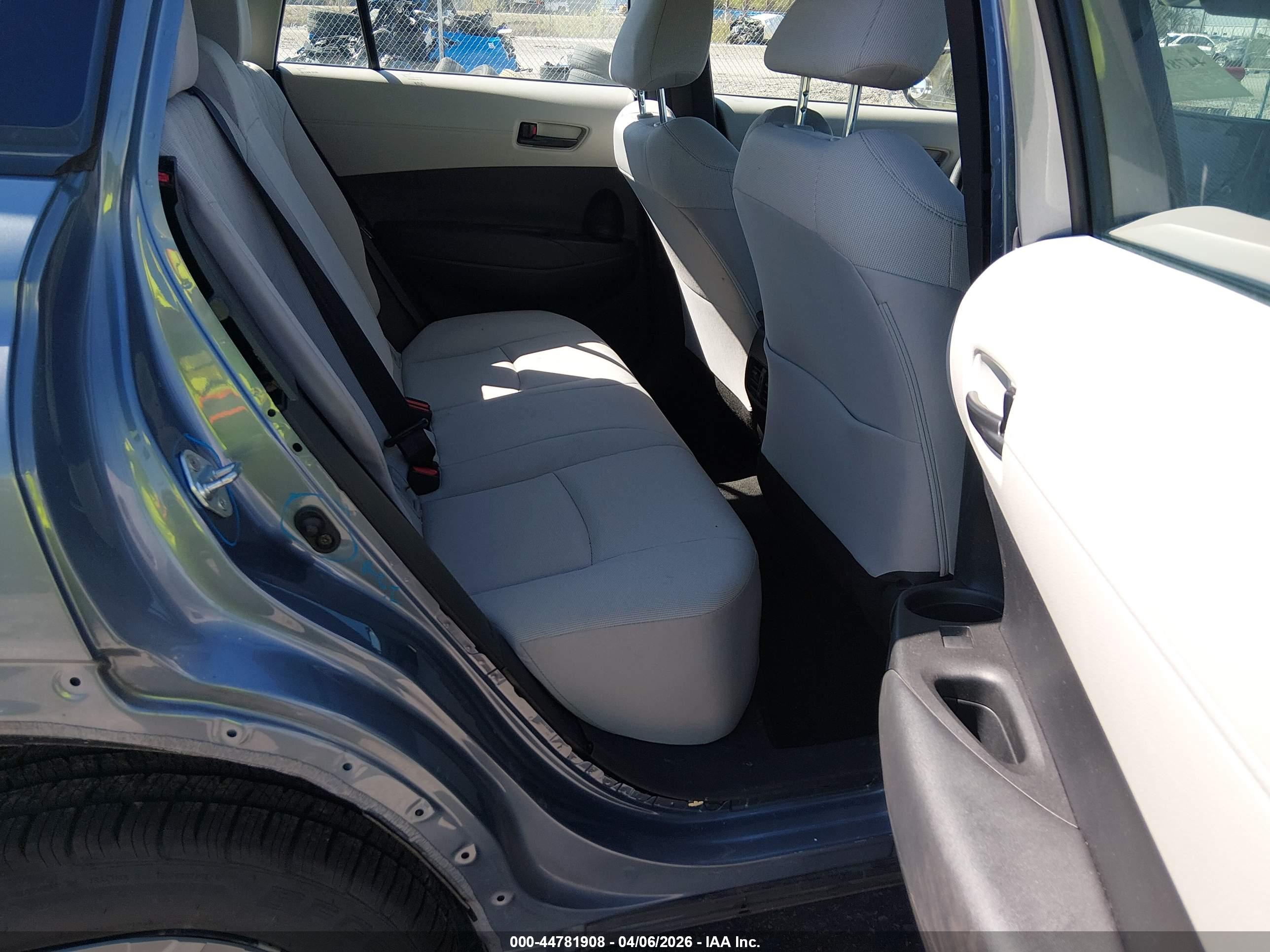 TOYOTA COROLLA image 8