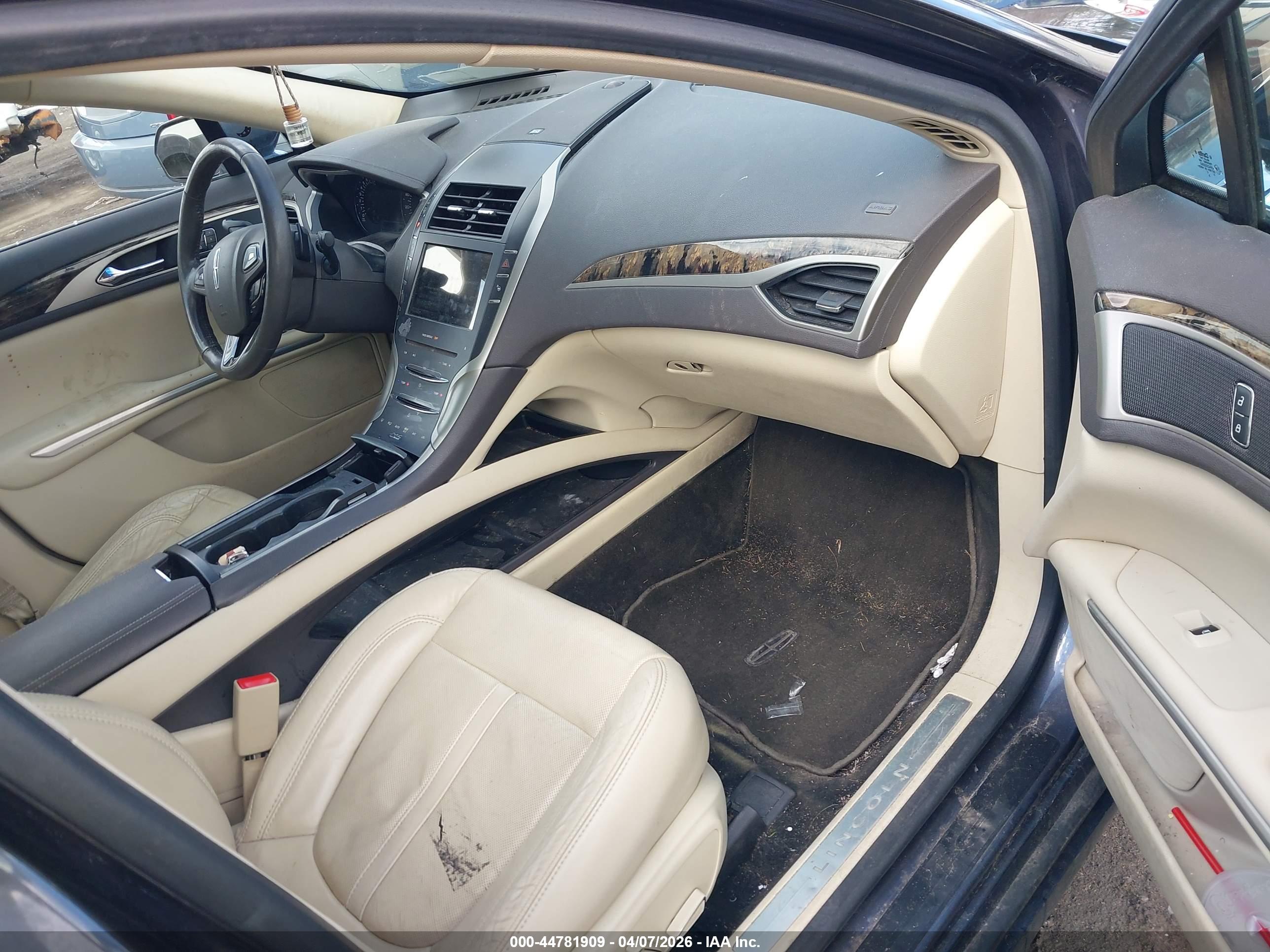 LINCOLN MKZ image 5