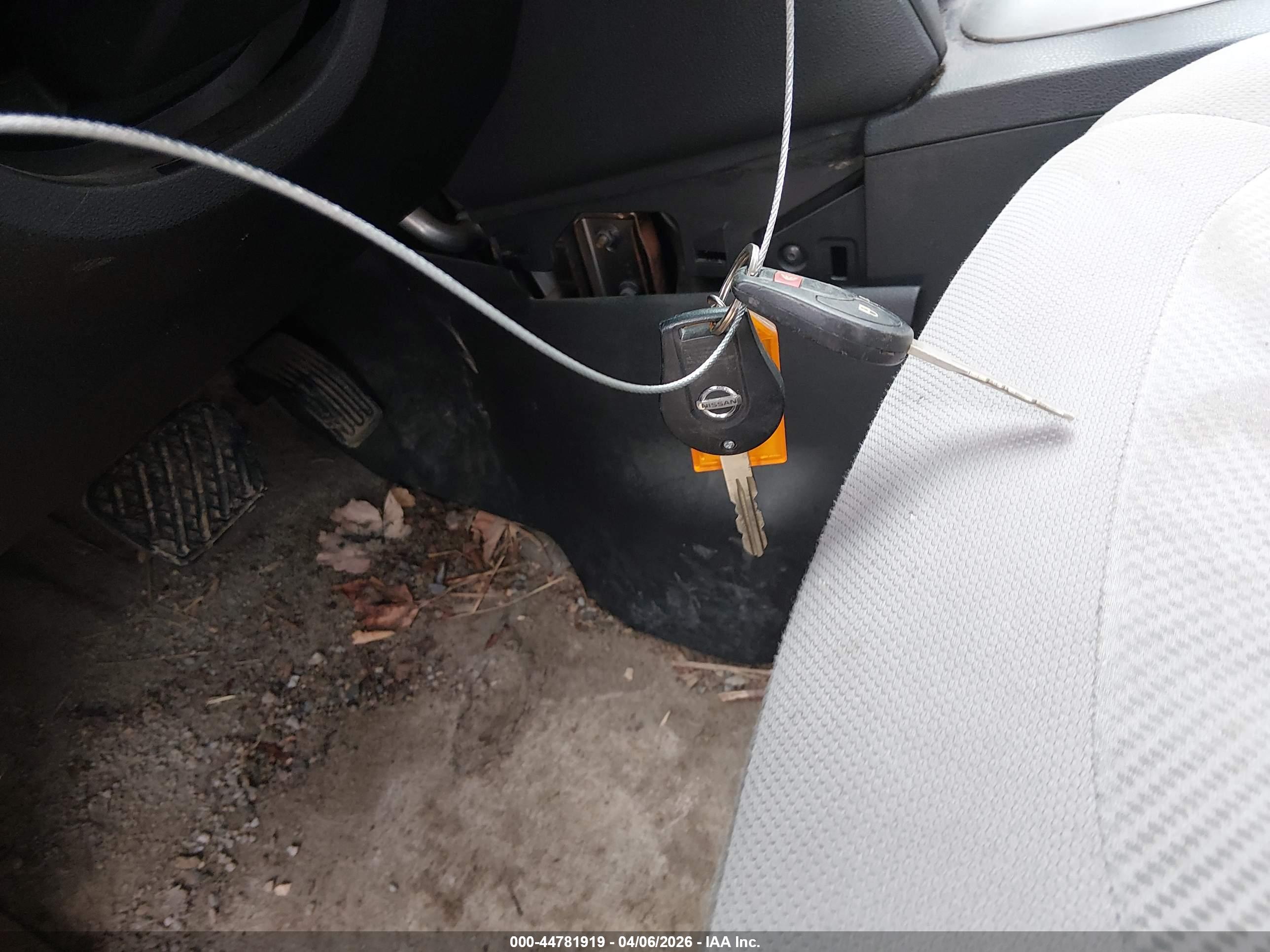 NISSAN ROGUE image 11
