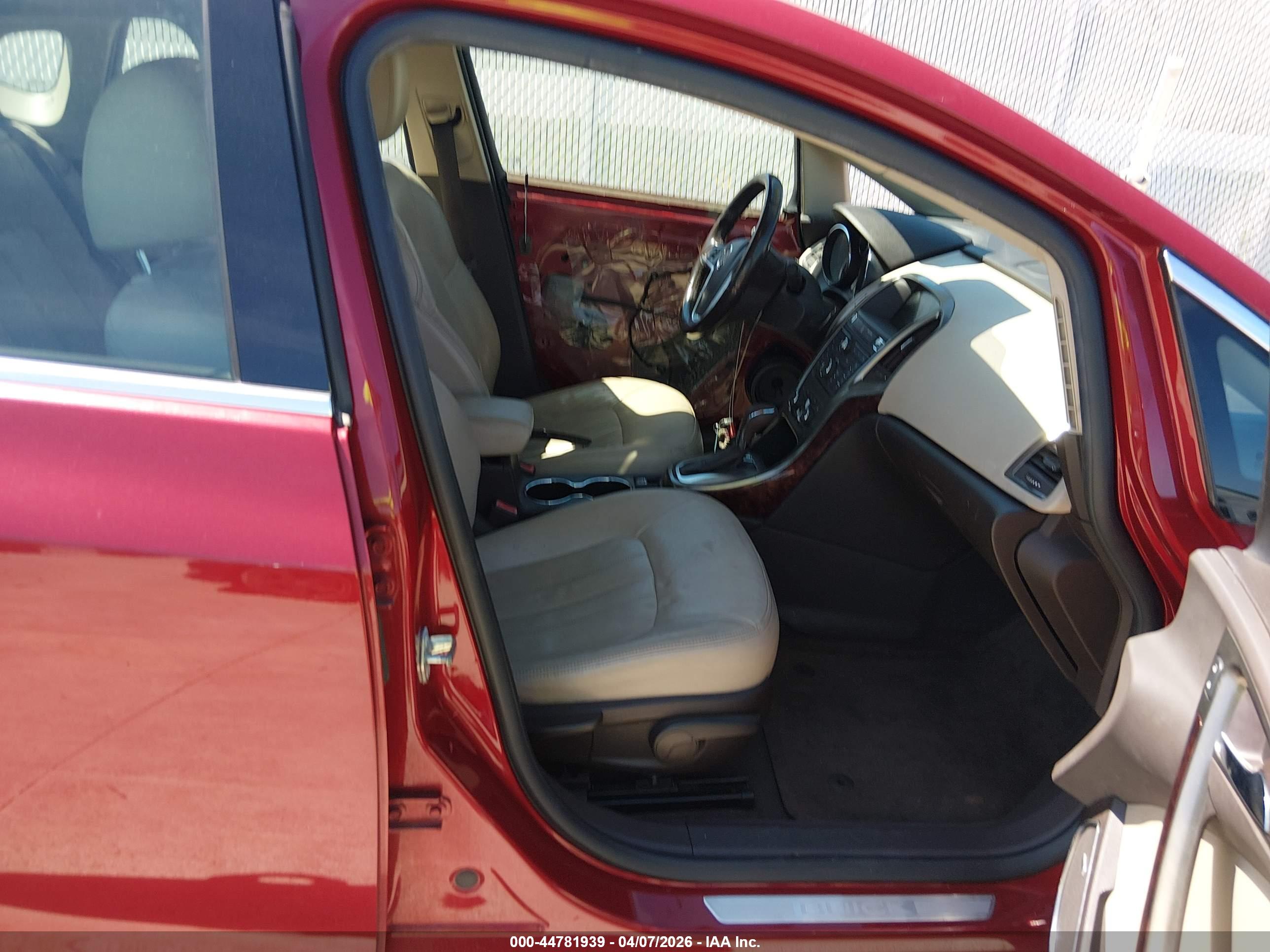 BUICK VERANO image 5