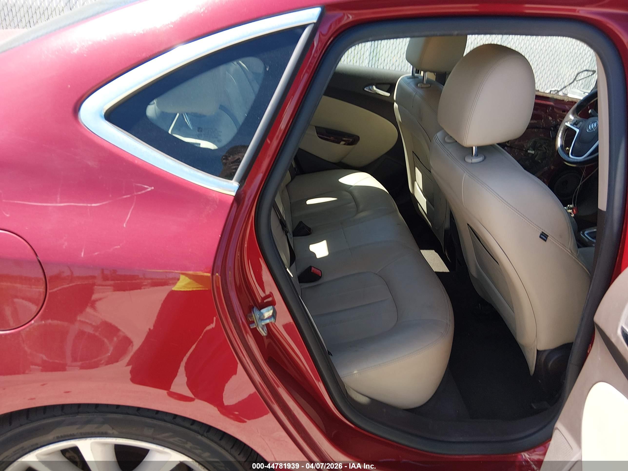 BUICK VERANO image 8