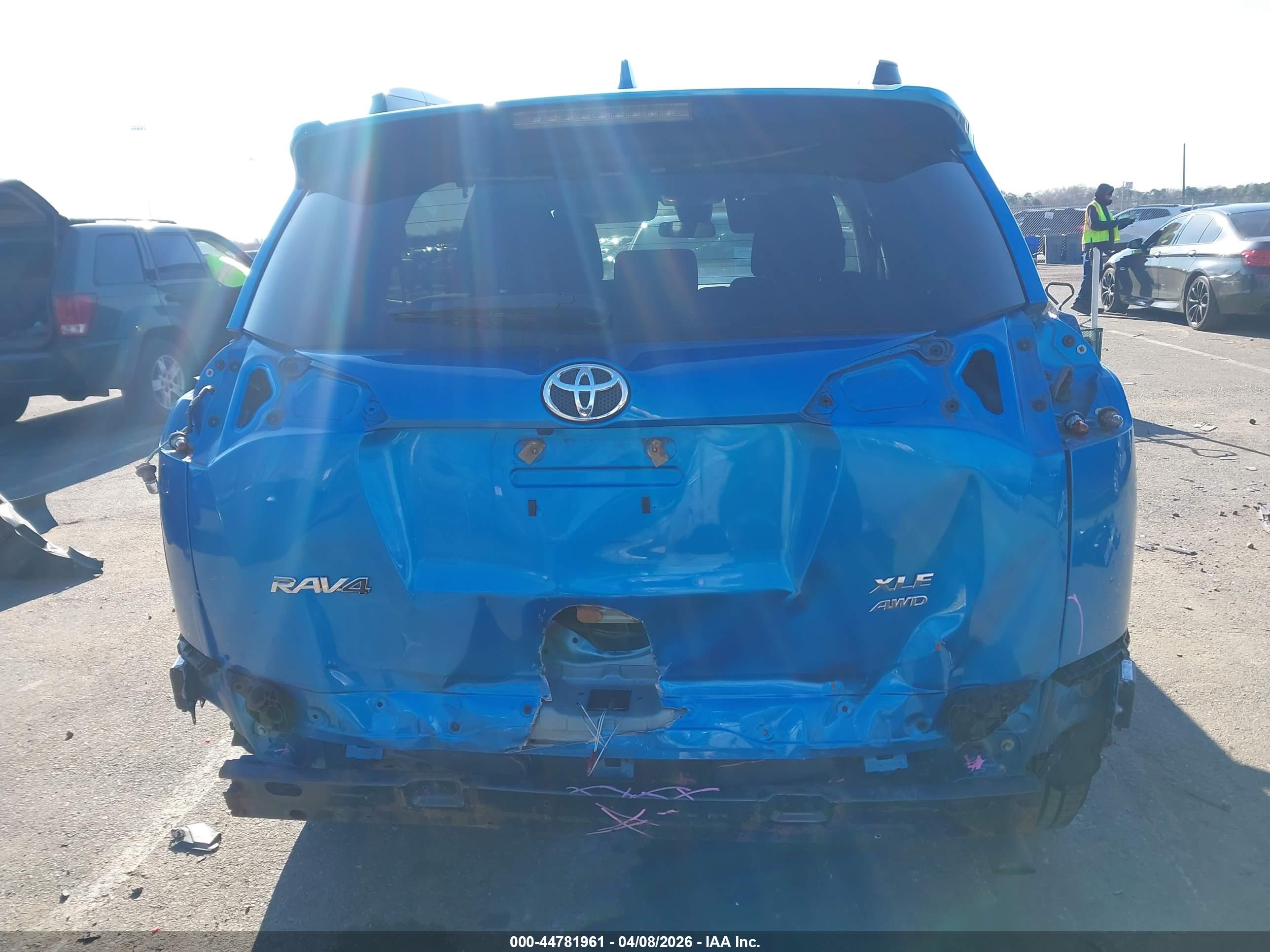 TOYOTA RAV4 image 6