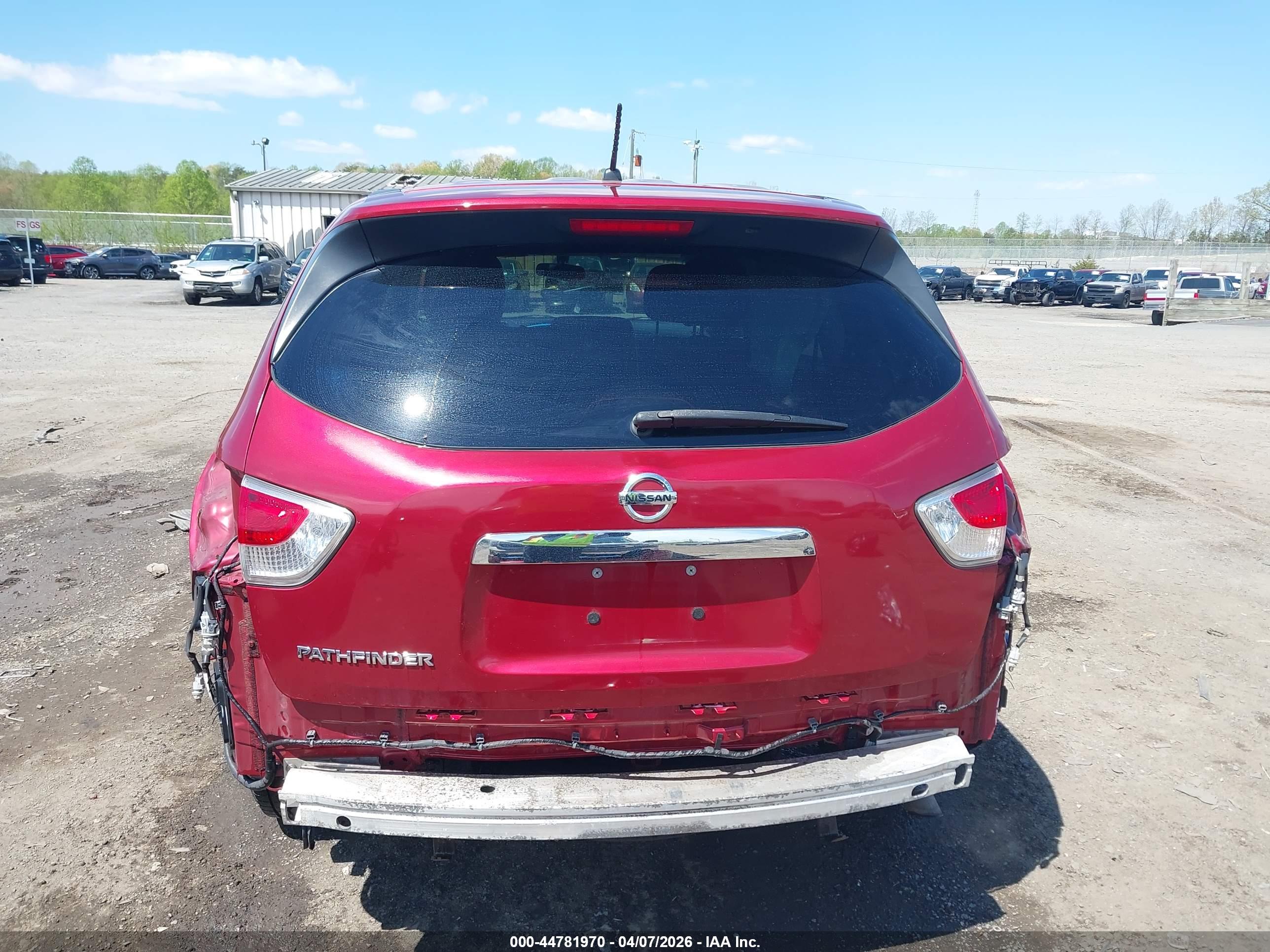 NISSAN PATHFINDER image 6