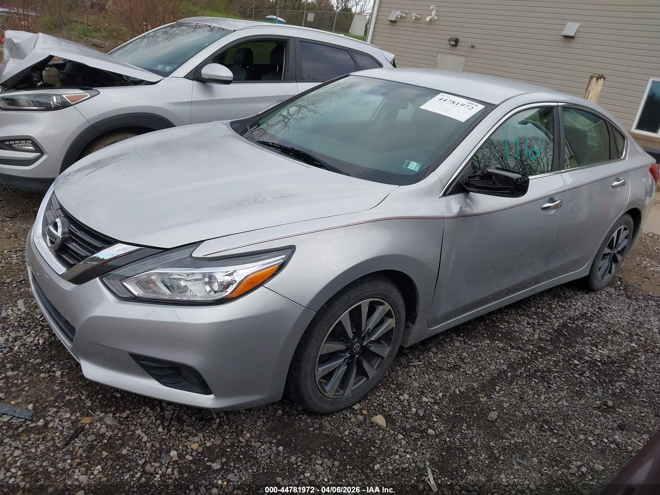 NISSAN ALTIMA image 2